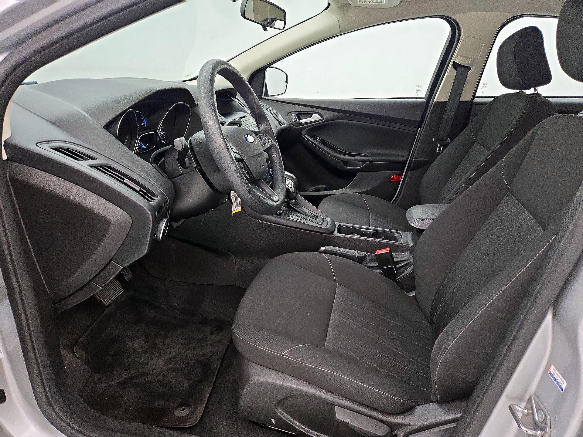 Thumbnail: 2016 Ford Focus - 11