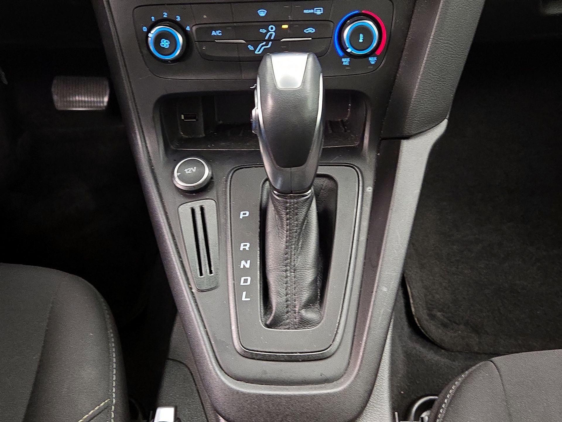 Thumbnail: 2016 Ford Focus - 16