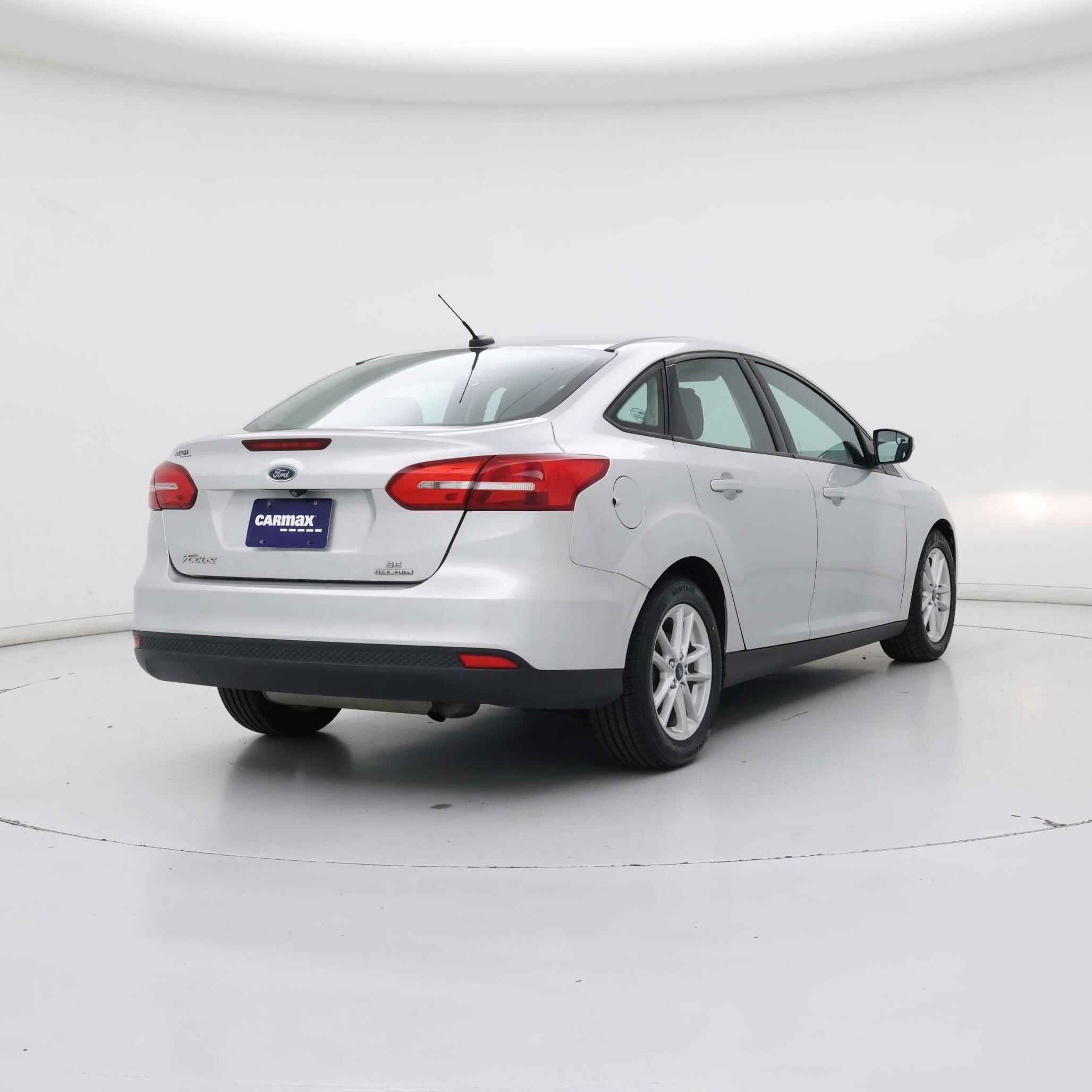 Thumbnail: 2016 Ford Focus - 8