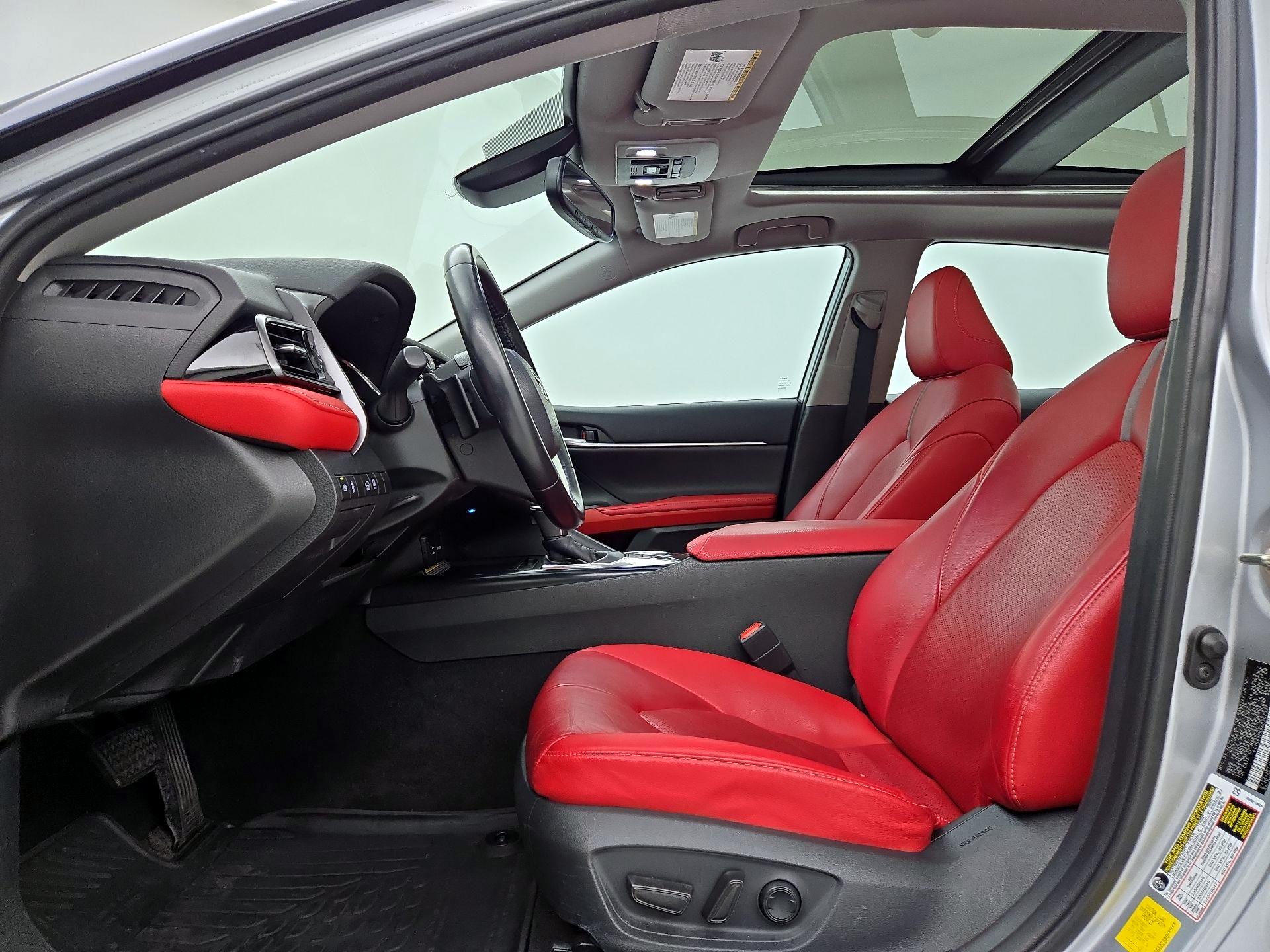 Thumbnail: 2019 Toyota Camry - 11