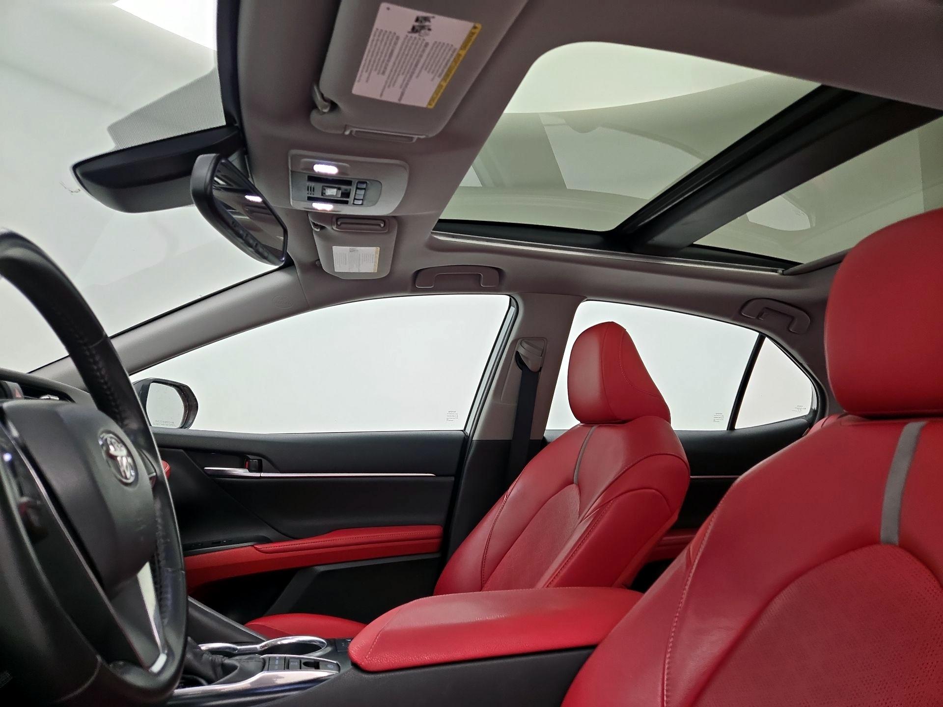 Thumbnail: 2019 Toyota Camry - 18