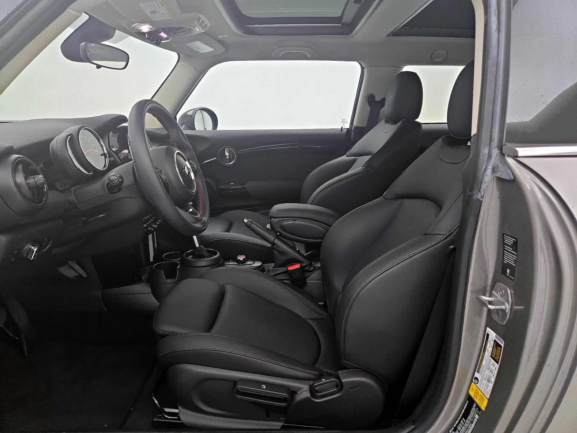 Thumbnail: 2019 MINI Cooper Hardtop - 11