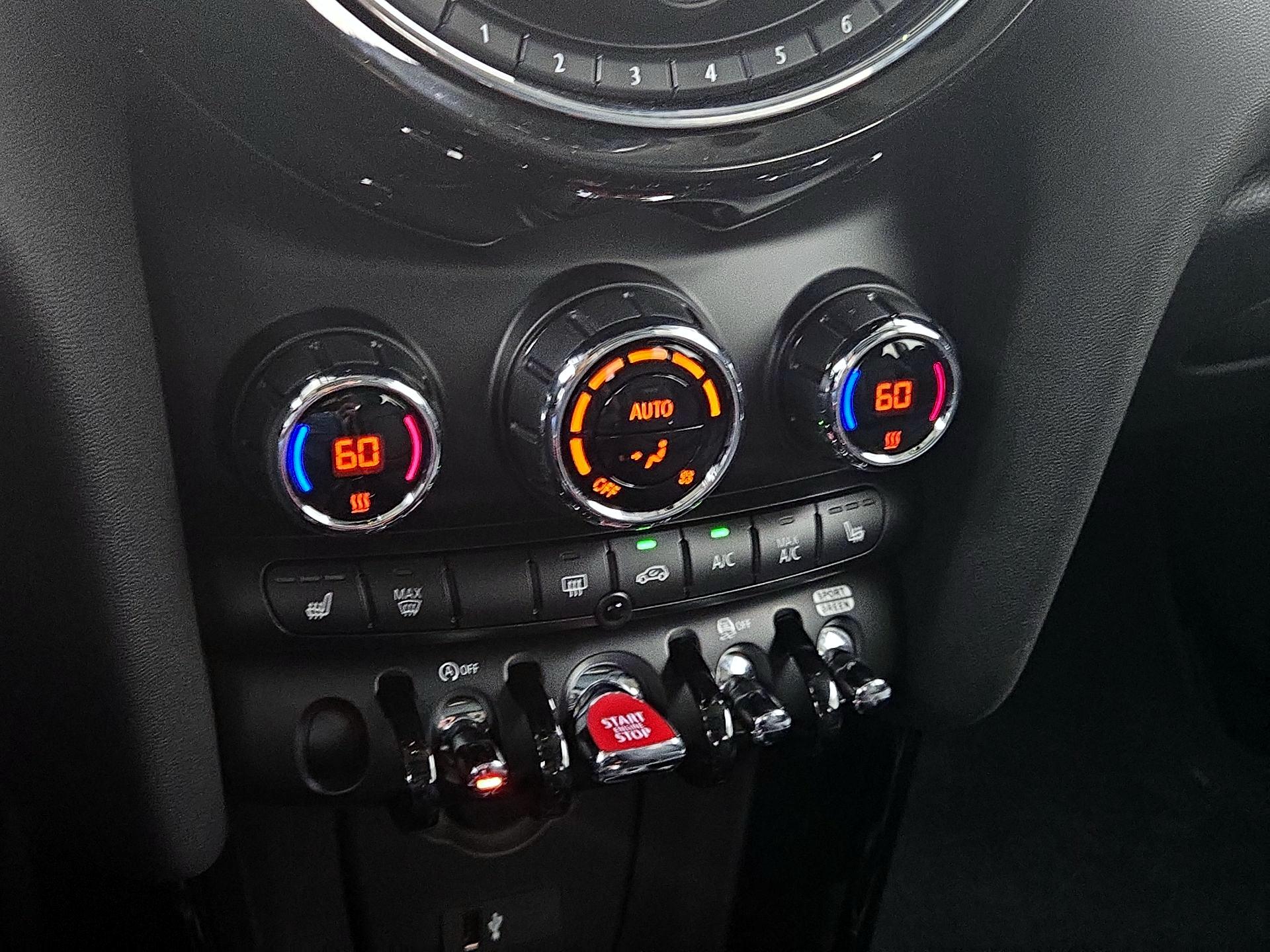 Thumbnail: 2019 MINI Cooper Hardtop - 16