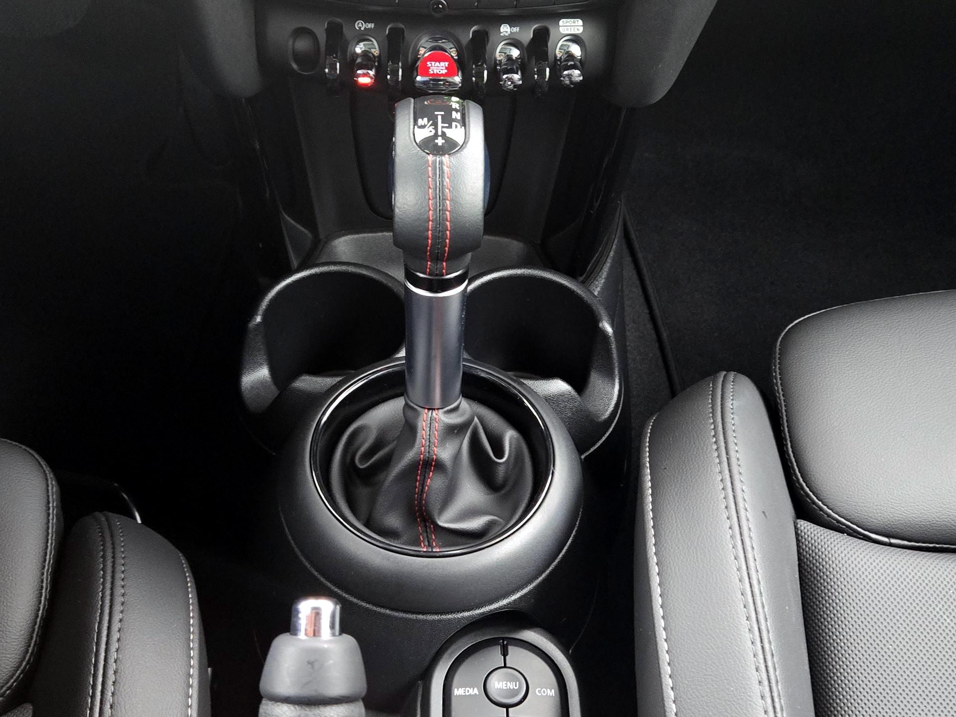 Thumbnail: 2019 MINI Cooper Hardtop - 17