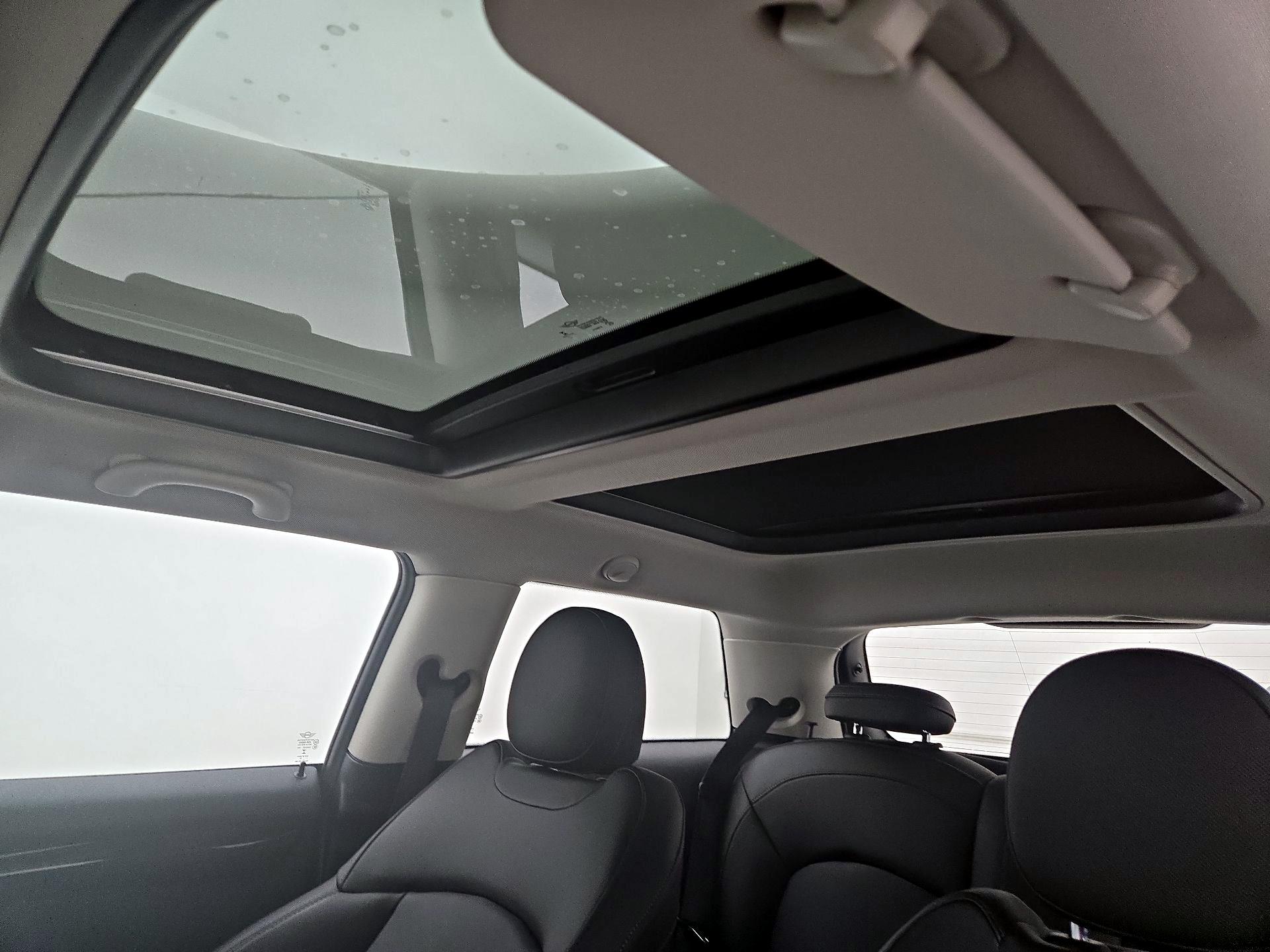 Thumbnail: 2019 MINI Cooper Hardtop - 19