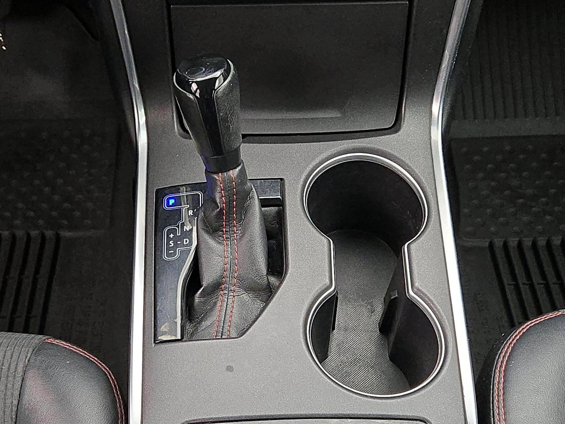 Thumbnail: 2017 Toyota Camry - 16