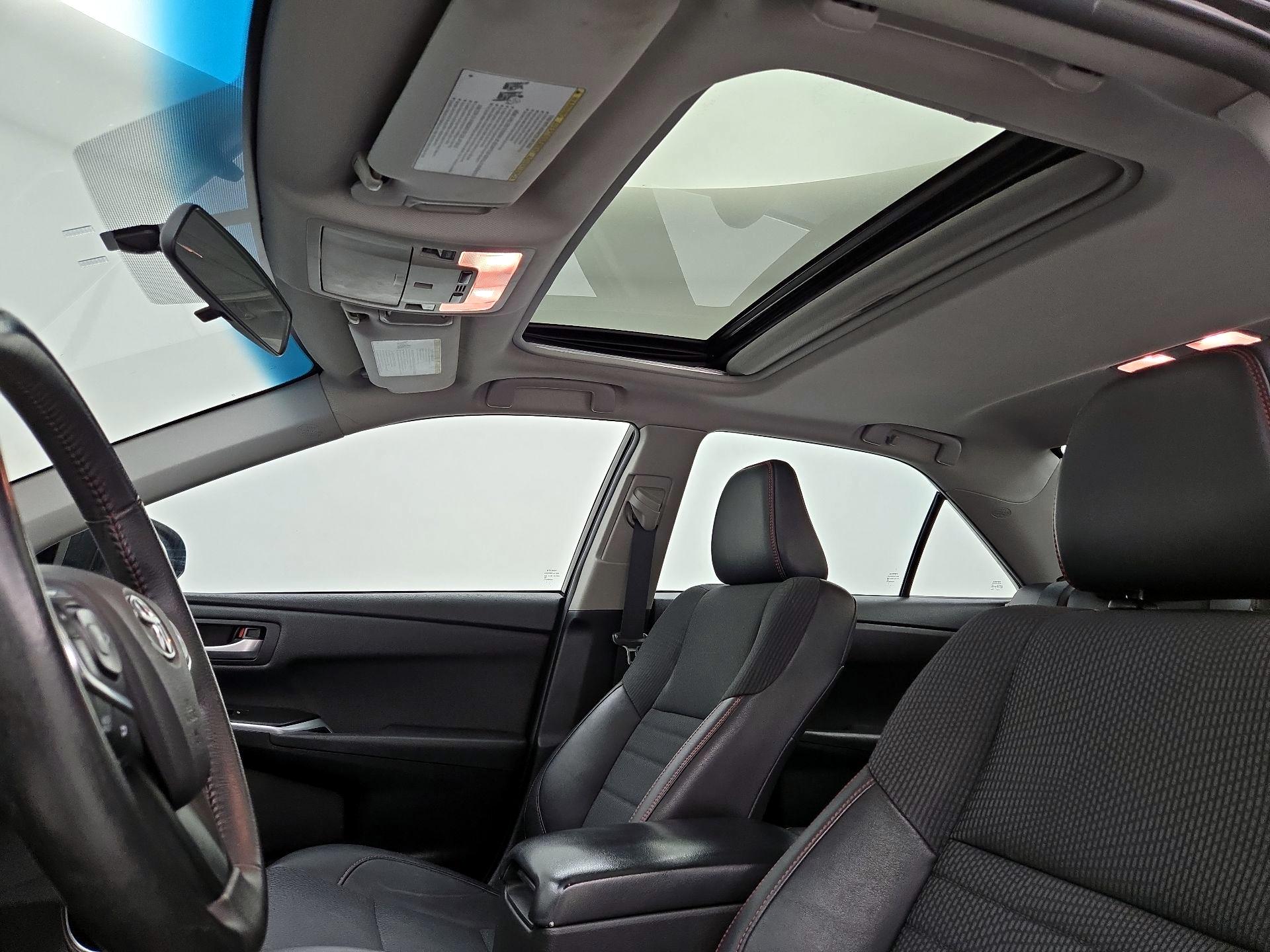 Thumbnail: 2017 Toyota Camry - 18