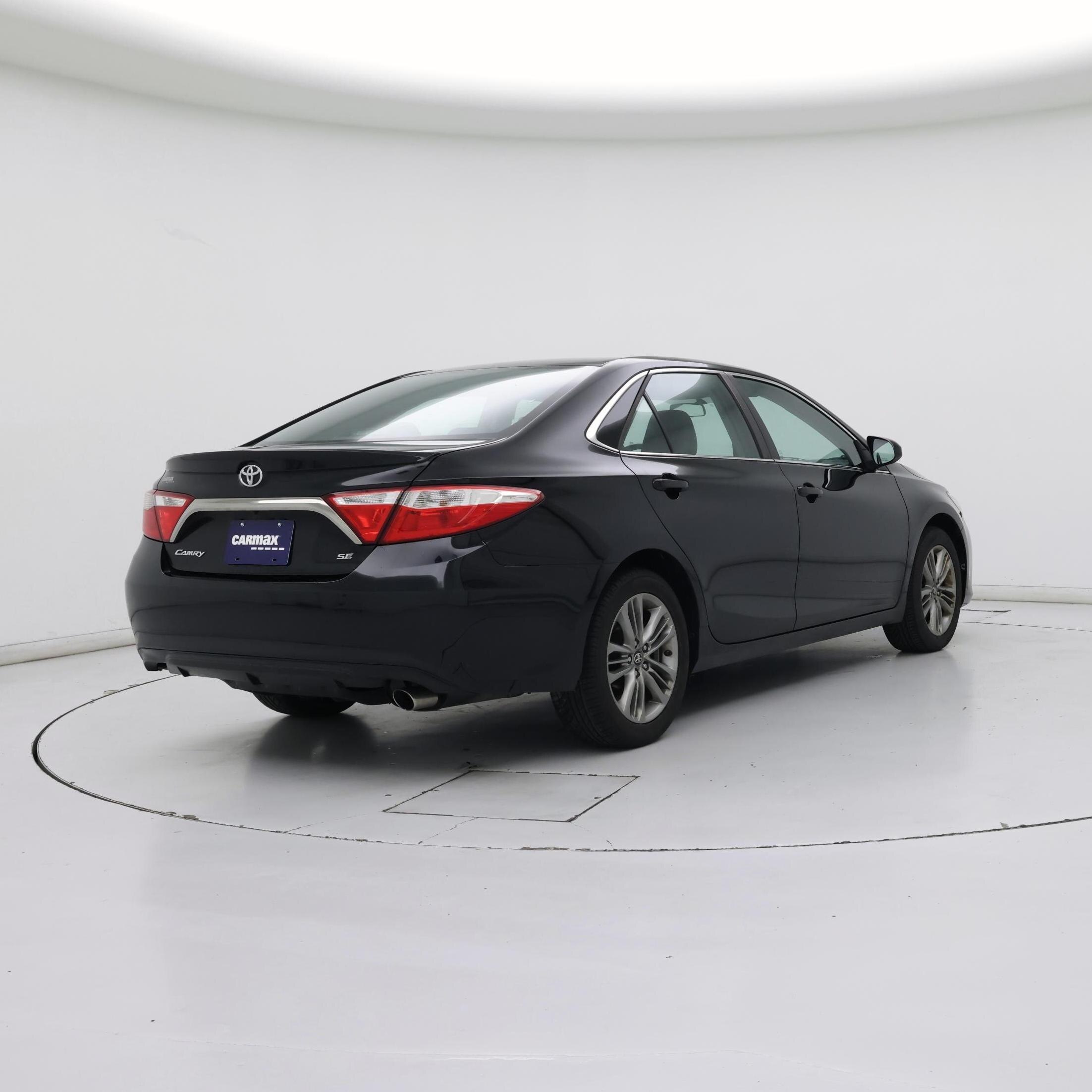 Thumbnail: 2017 Toyota Camry - 8