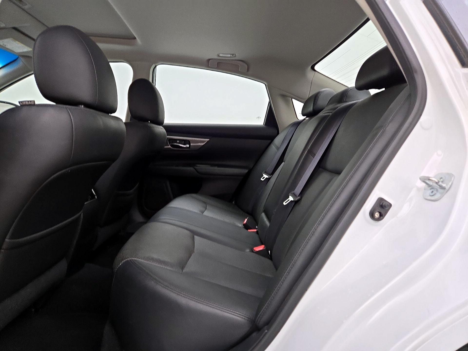 Thumbnail: 2014 Nissan Altima - 19