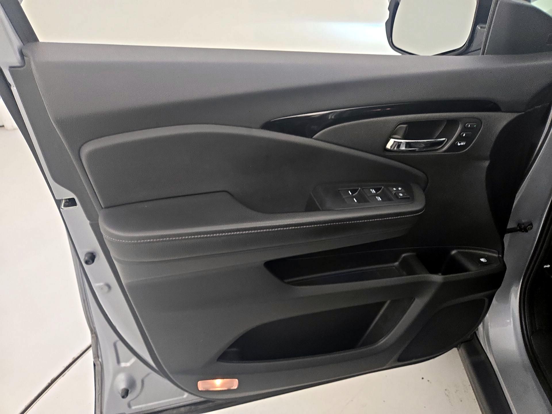 Thumbnail: 2020 Honda Ridgeline - 12
