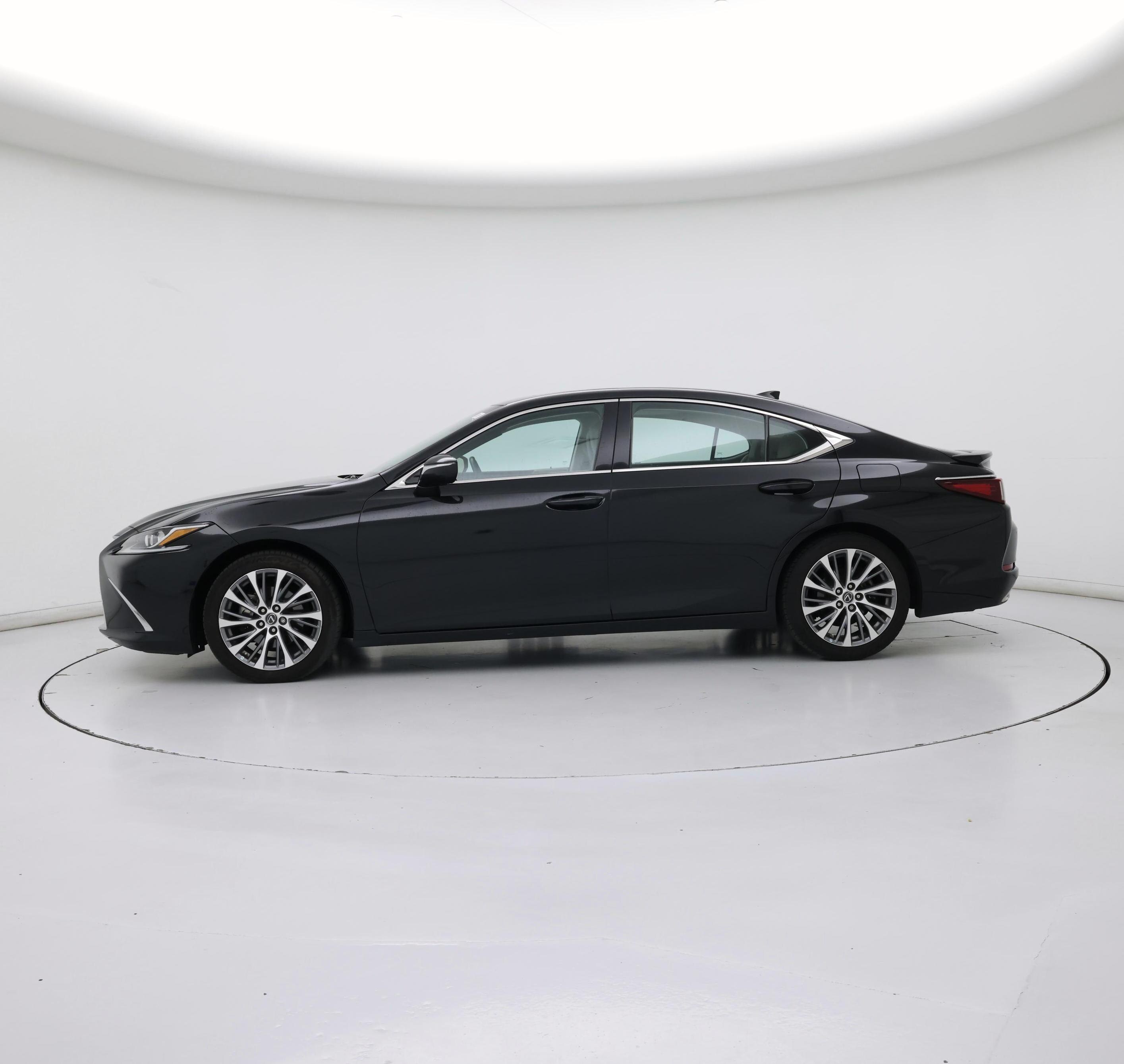 Thumbnail: 2020 Lexus ES - 3