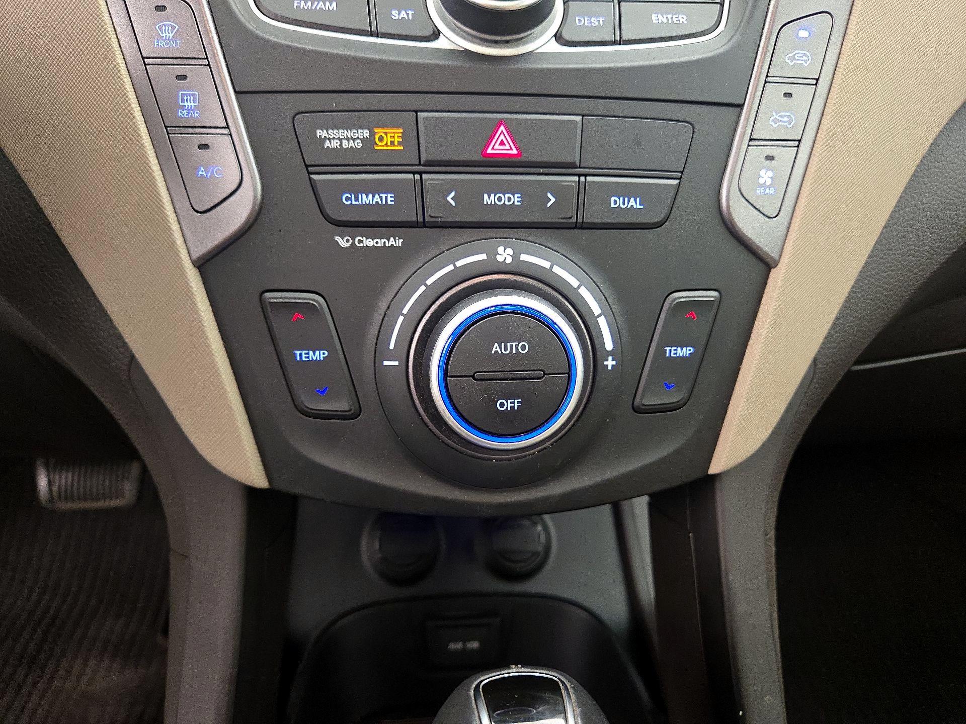 Thumbnail: 2014 Hyundai Santa Fe - 17