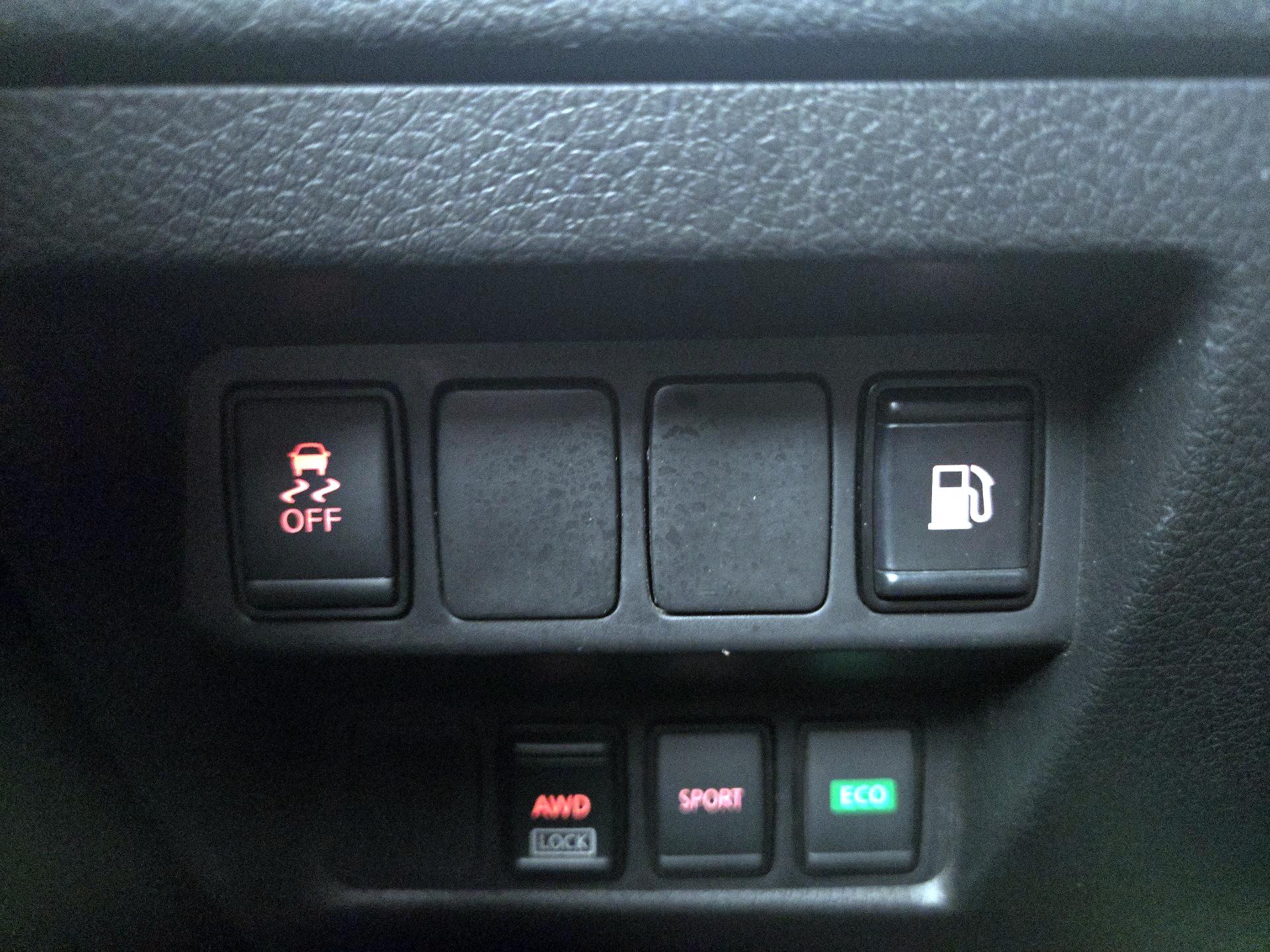 Thumbnail: 2018 Nissan Rogue - 13