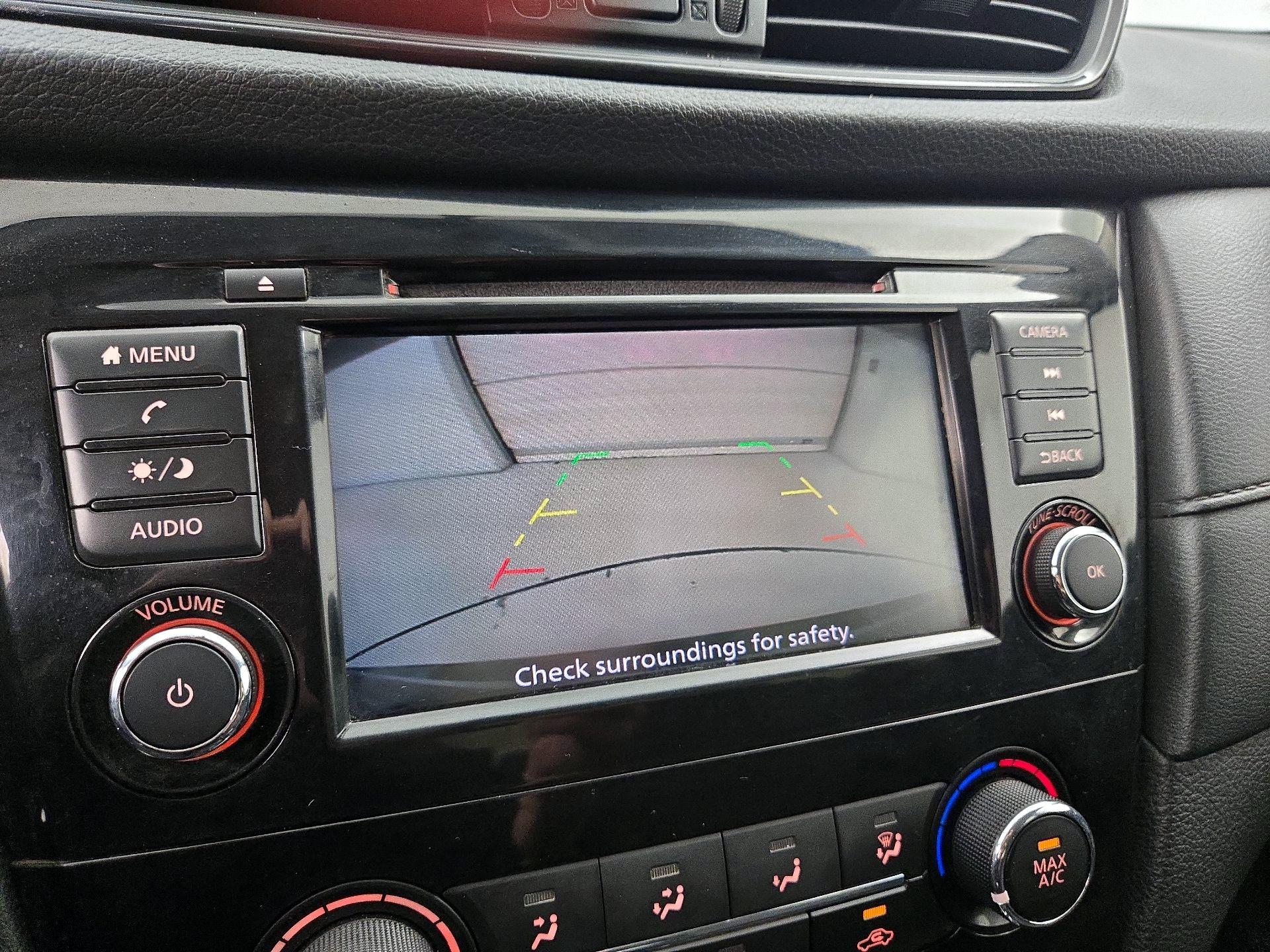 Thumbnail: 2018 Nissan Rogue - 14