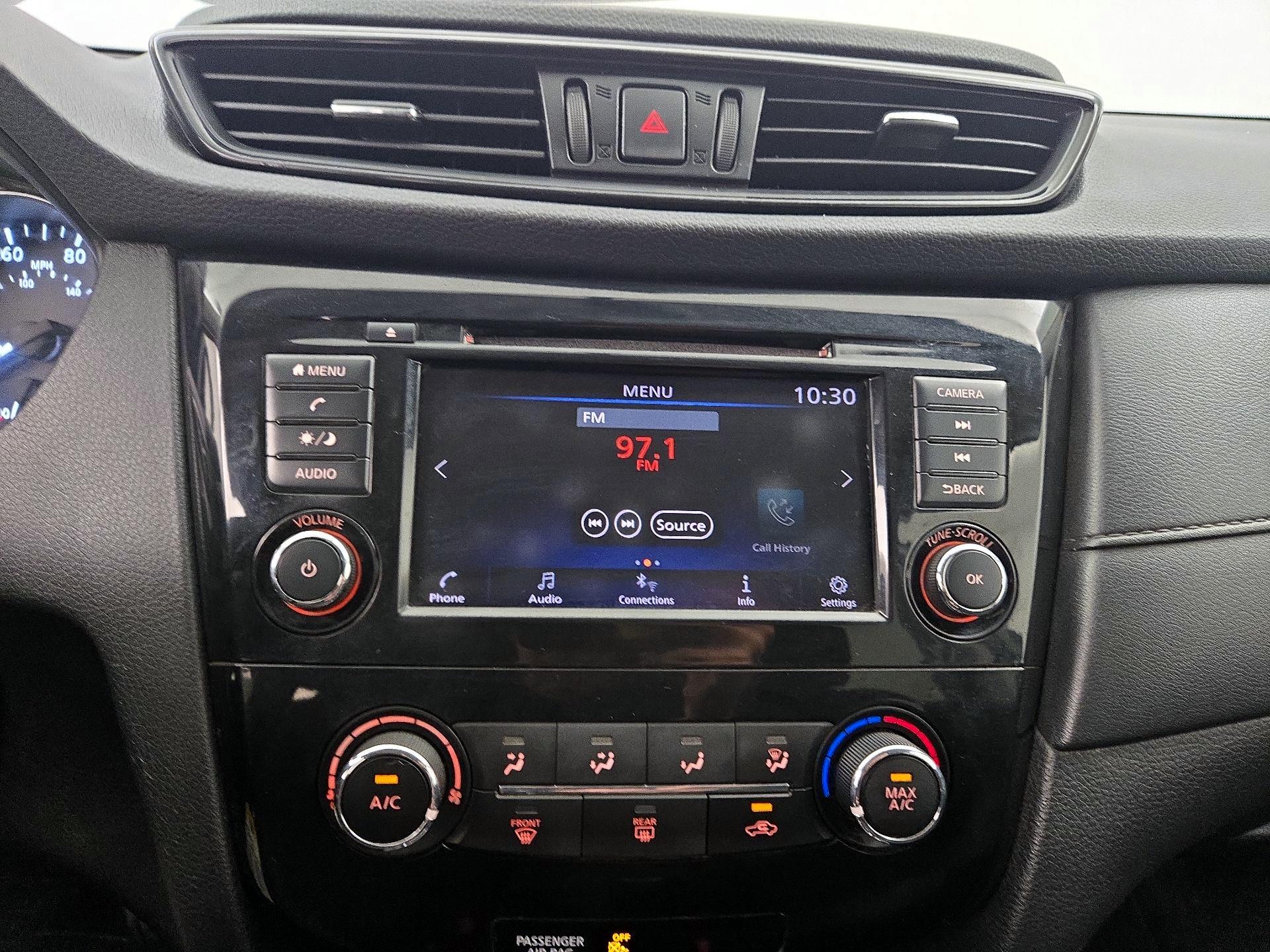 Thumbnail: 2018 Nissan Rogue - 15