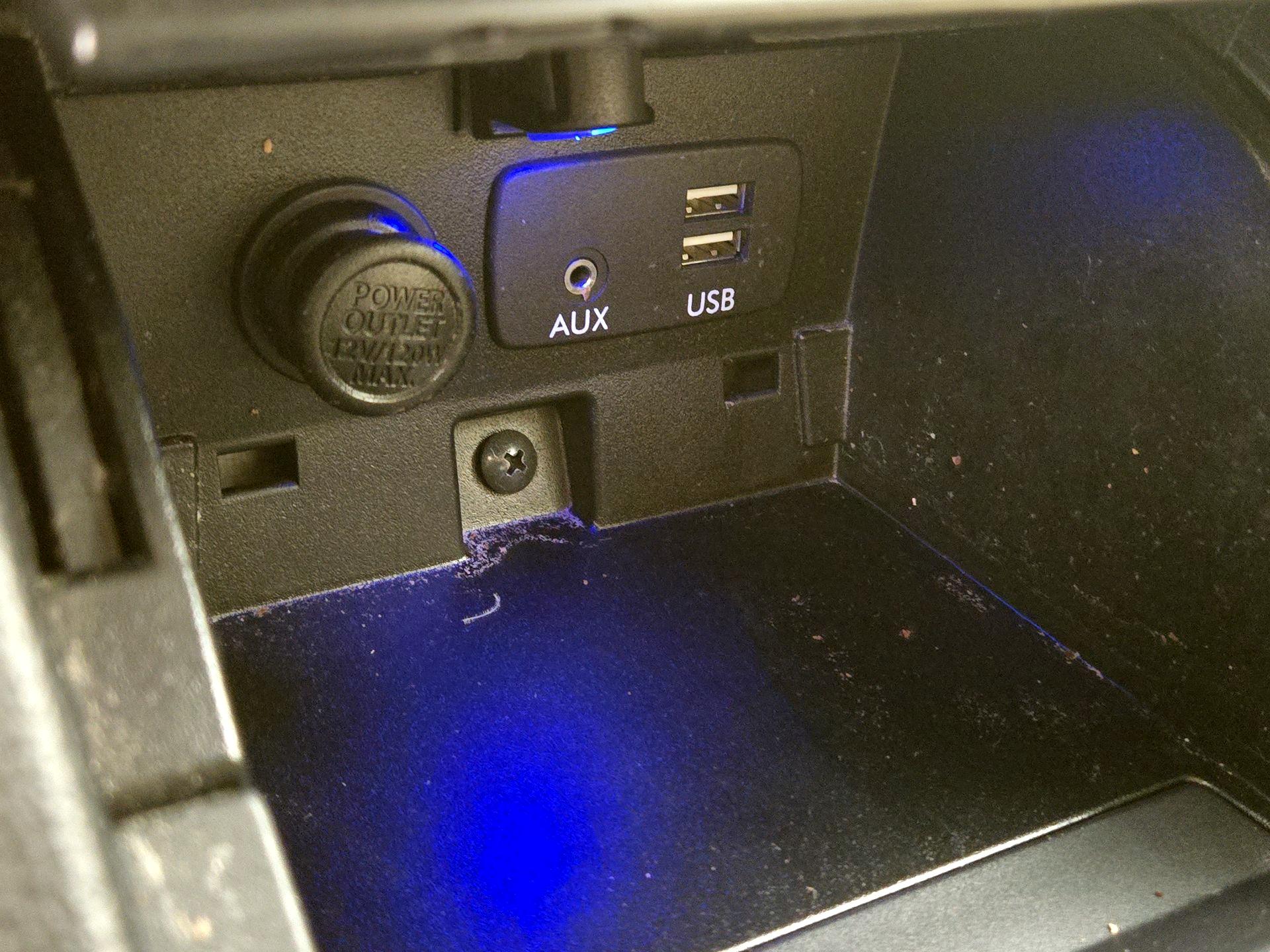 Thumbnail: 2015 Subaru Outback - 18