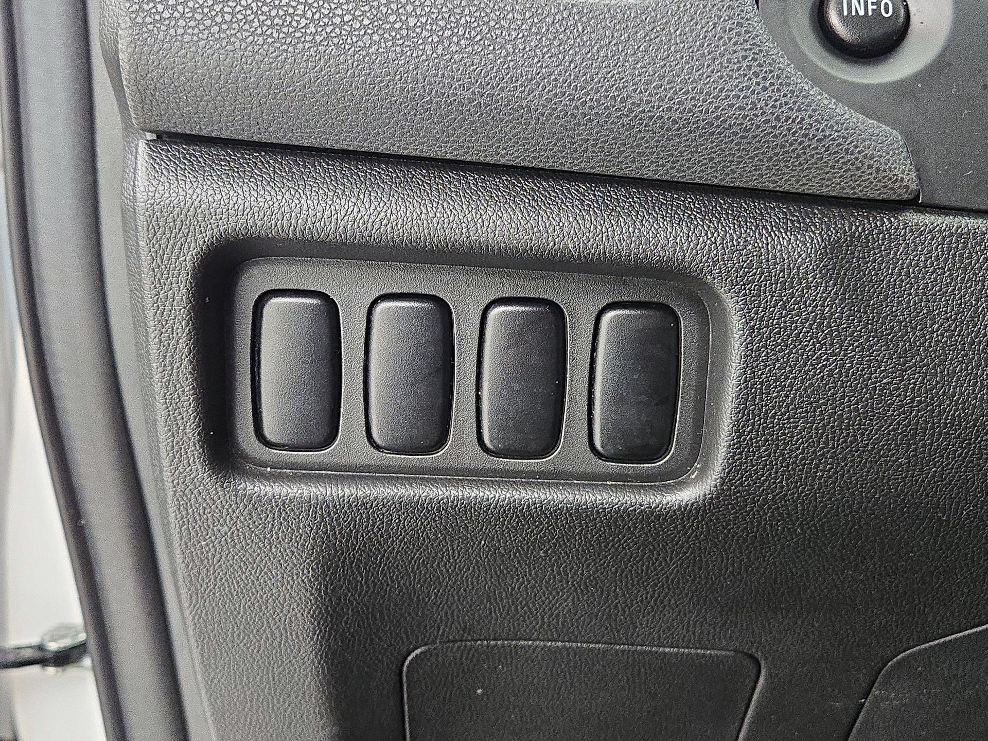Thumbnail: 2019 Mitsubishi Outlander Sport - 13