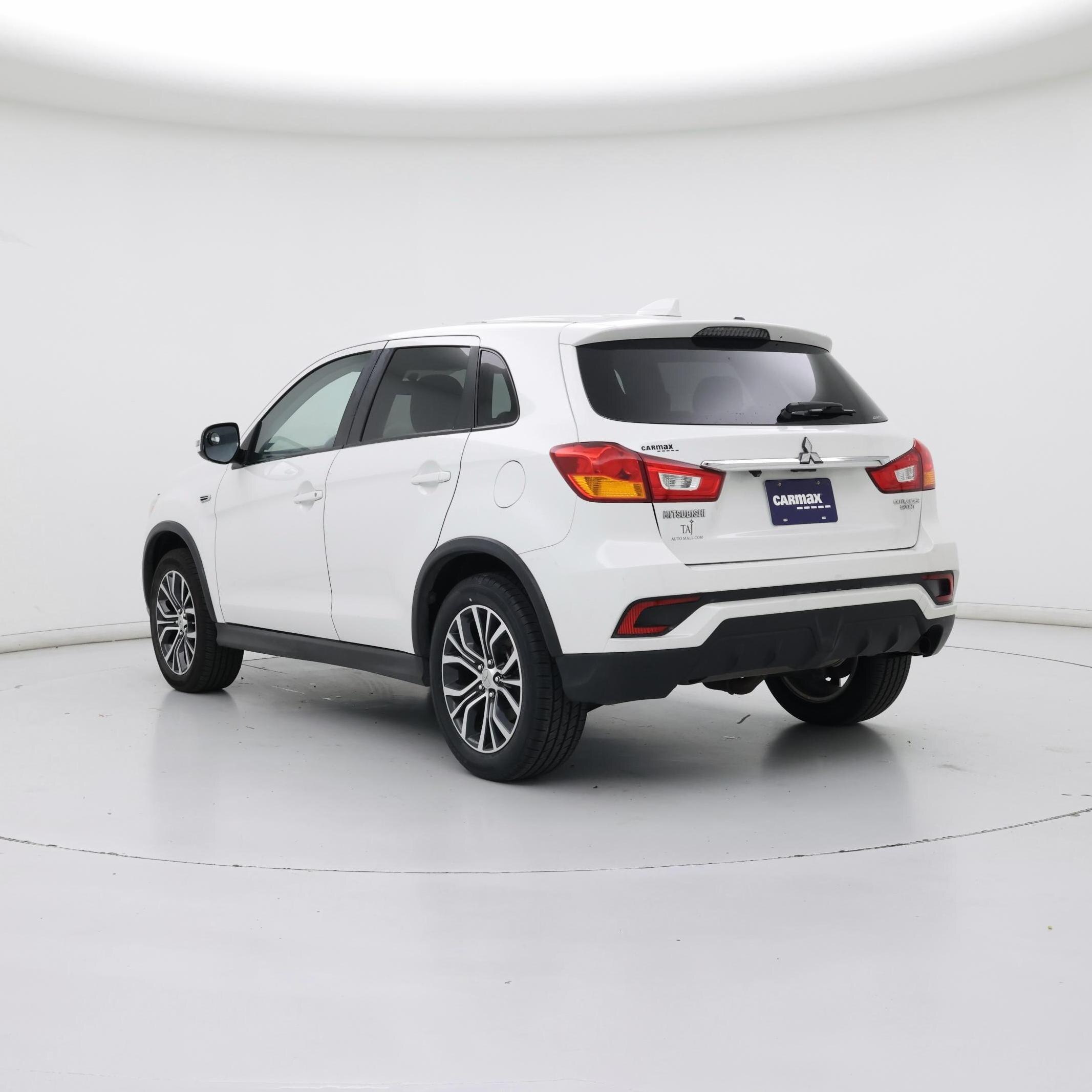 Thumbnail: 2019 Mitsubishi Outlander Sport - 2