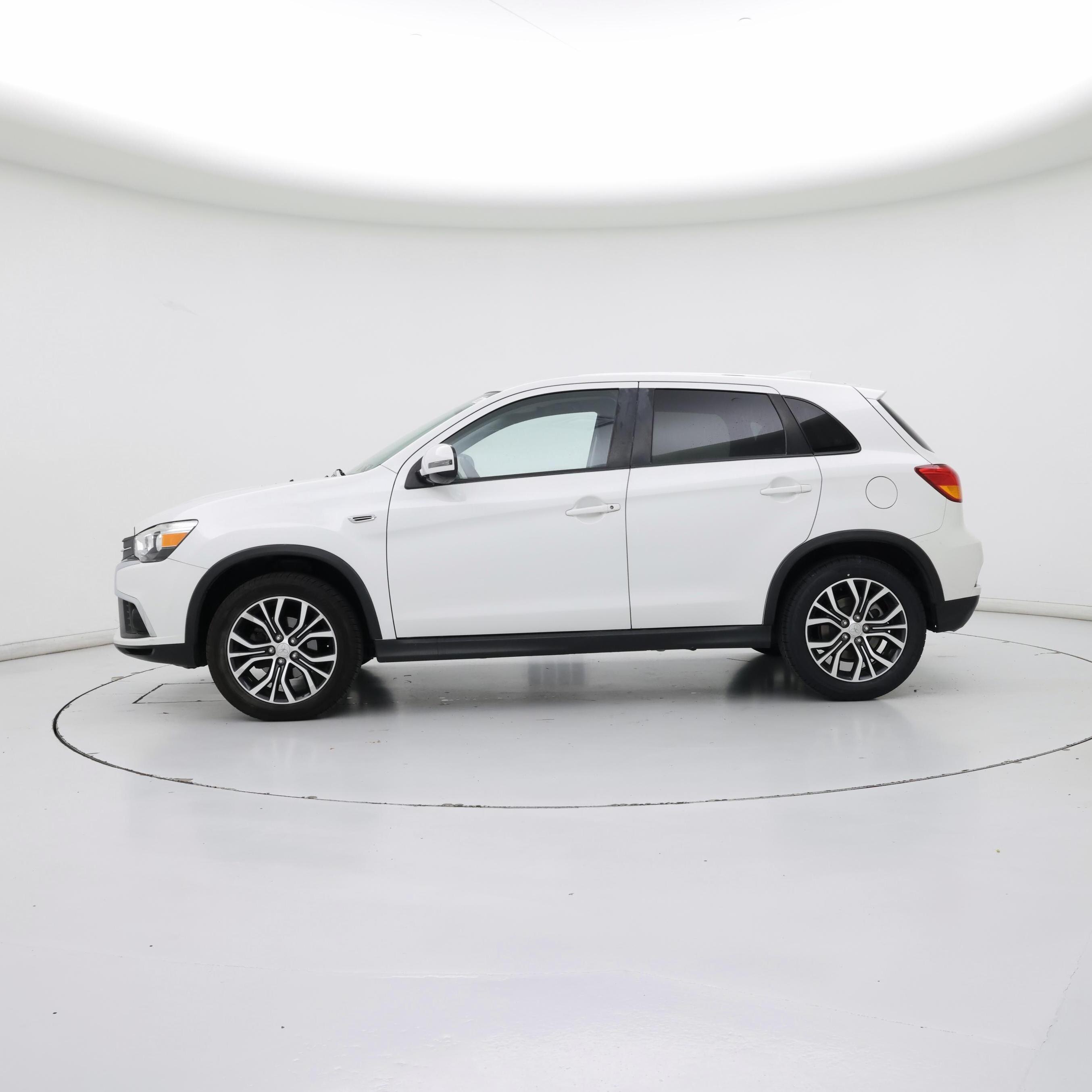 Thumbnail: 2019 Mitsubishi Outlander Sport - 3
