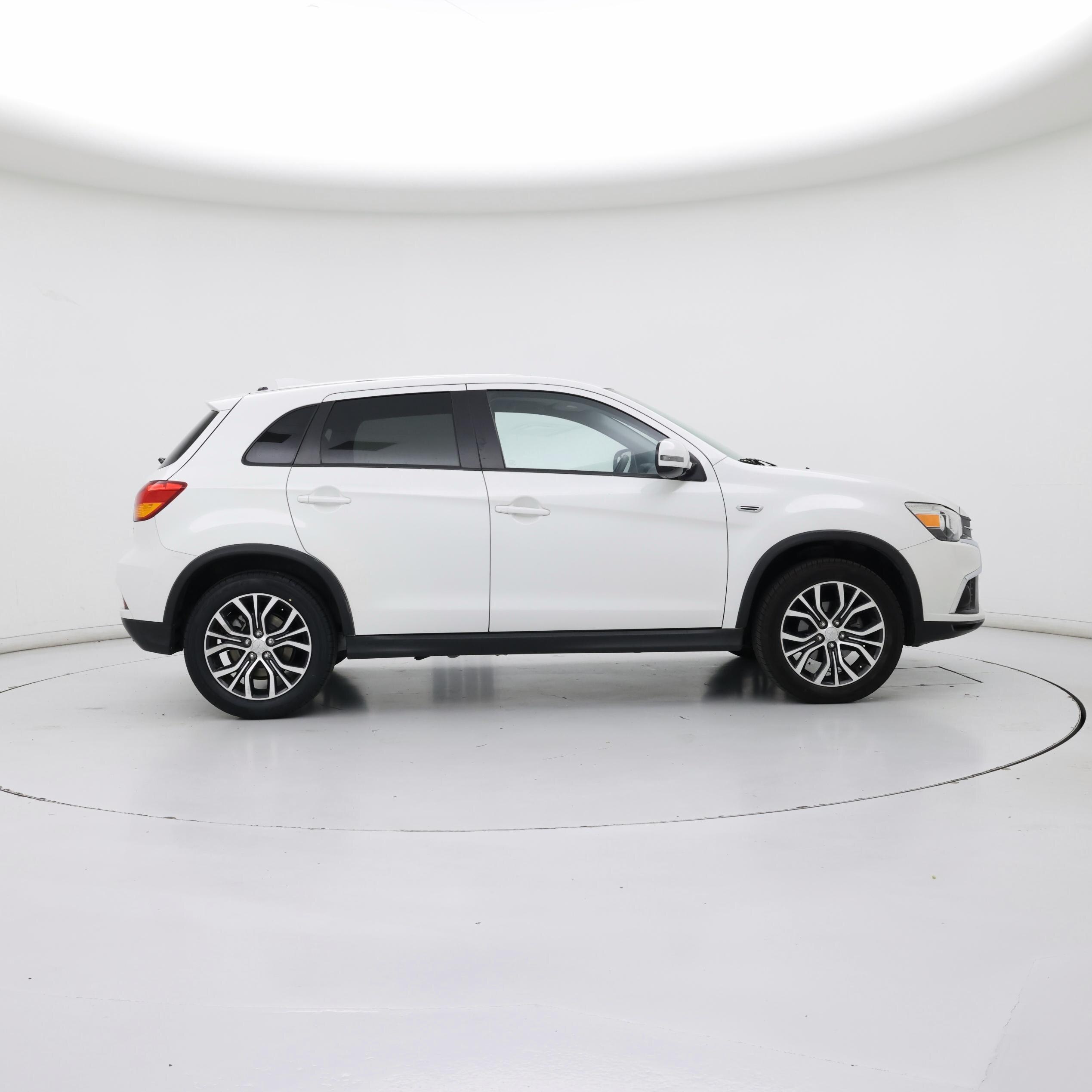 Thumbnail: 2019 Mitsubishi Outlander Sport - 7