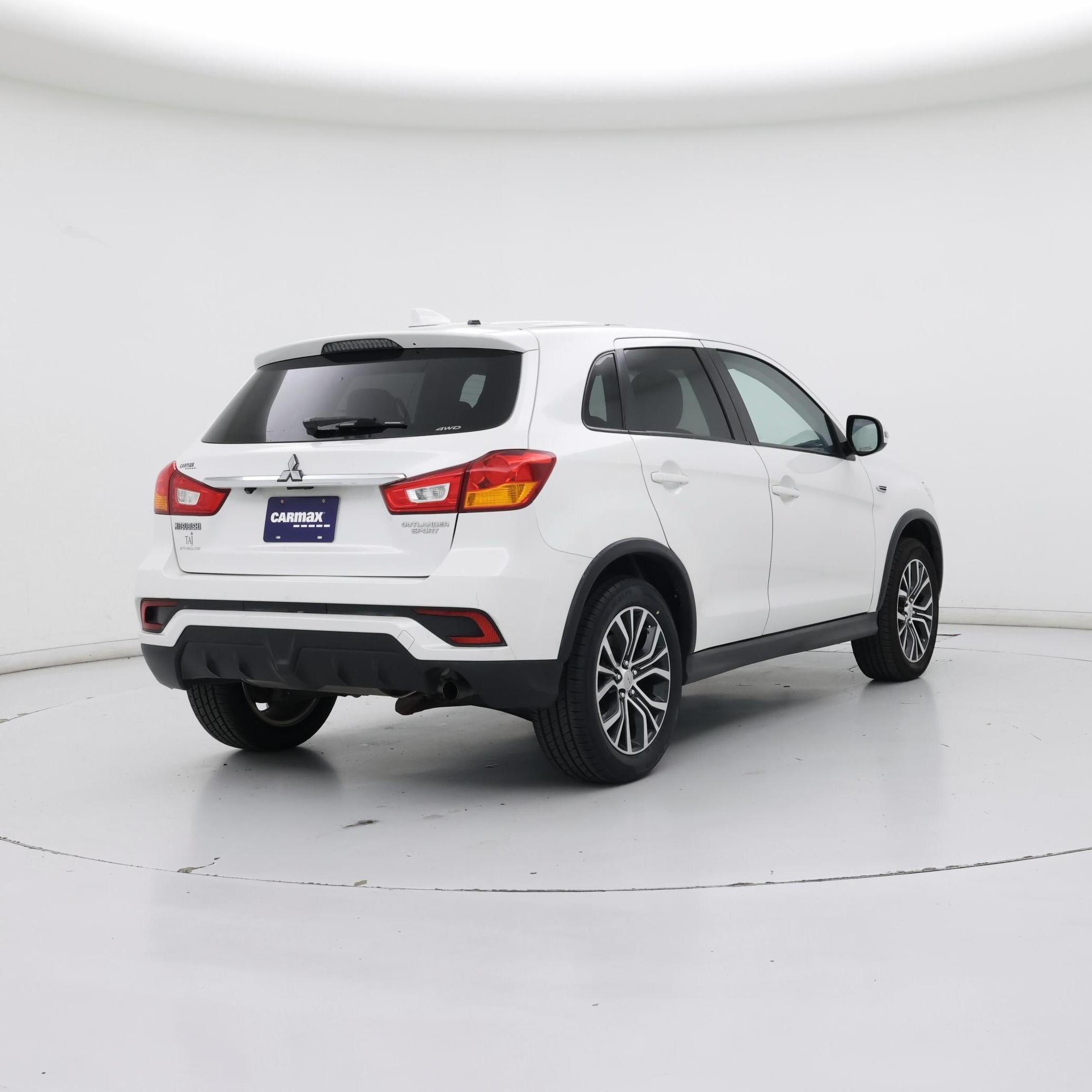 Thumbnail: 2019 Mitsubishi Outlander Sport - 8
