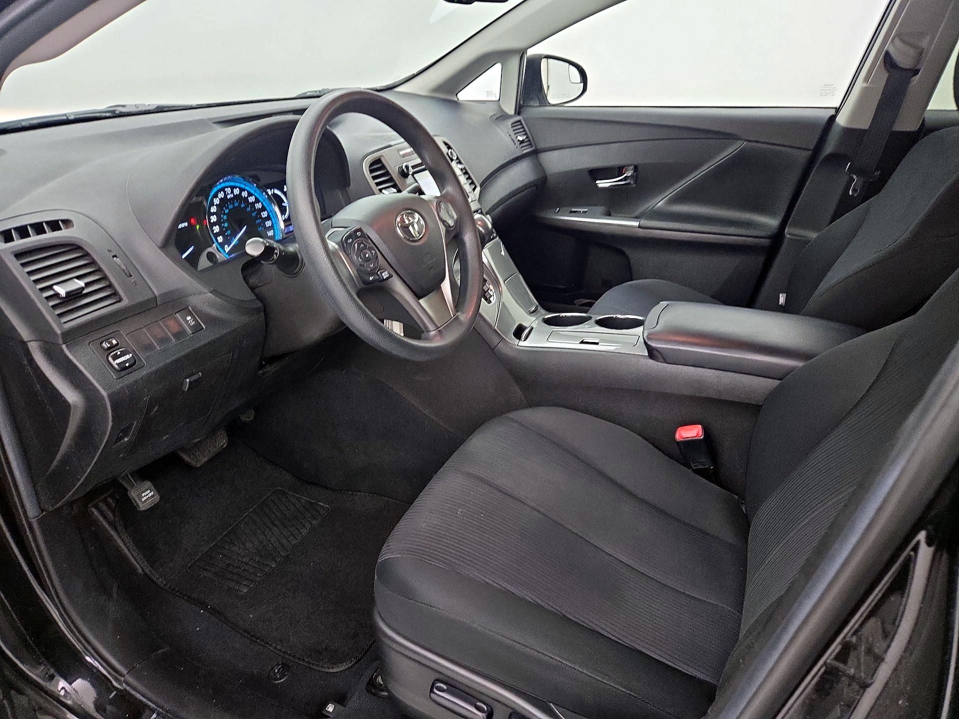Thumbnail: 2015 Toyota Venza - 11