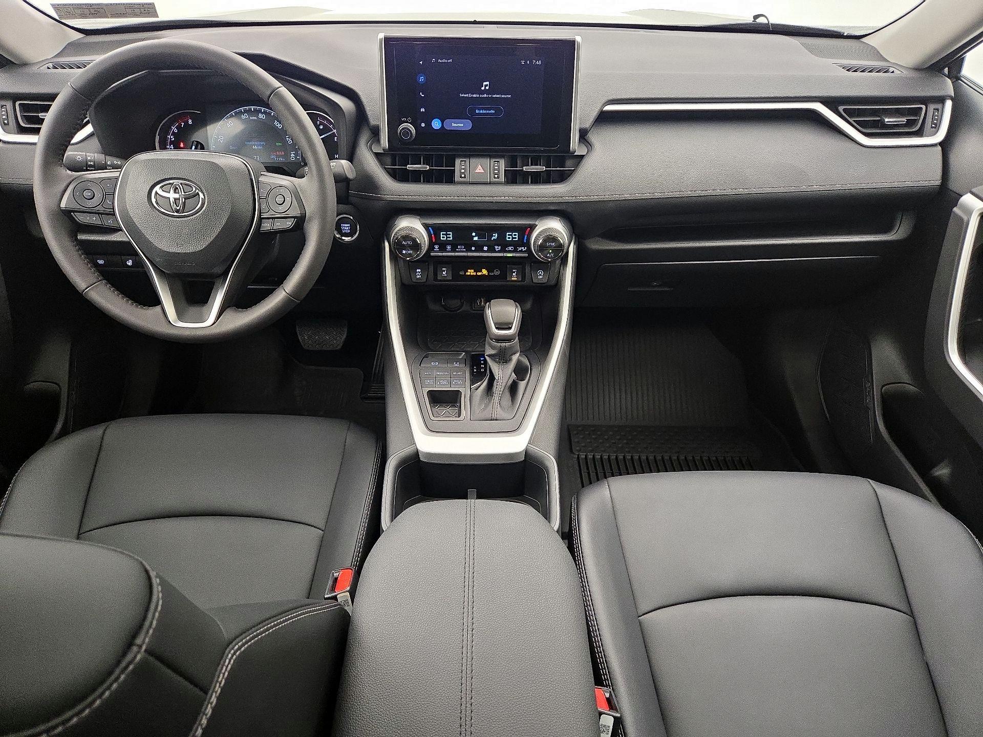 Thumbnail: 2025 Toyota RAV4 - 9