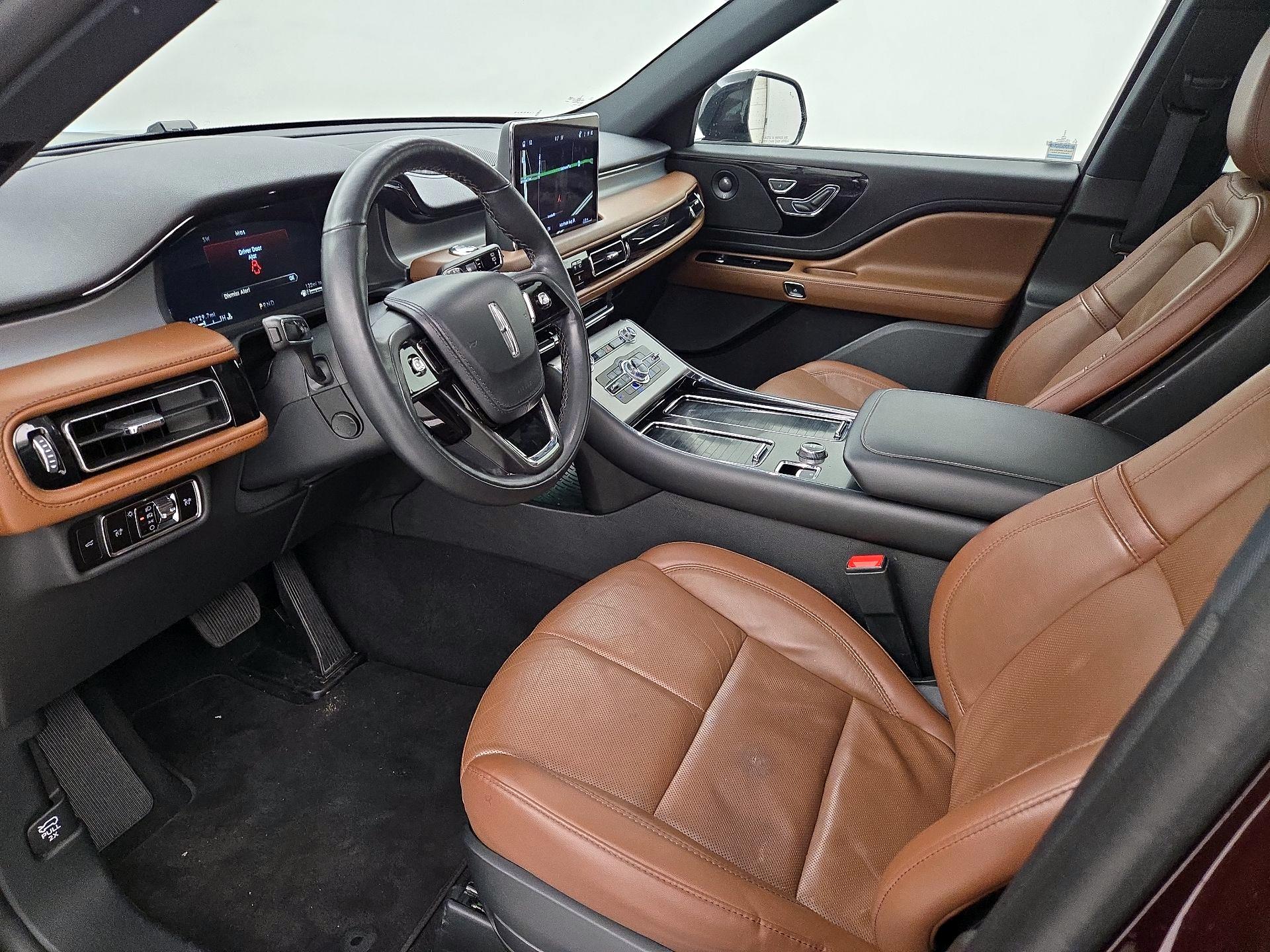 Thumbnail: 2023 Lincoln Aviator - 11