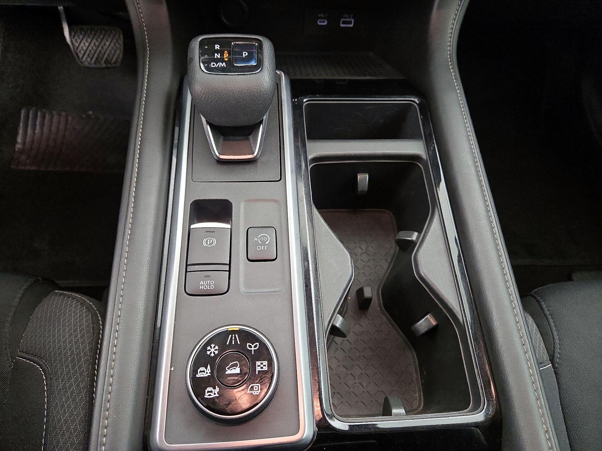 Thumbnail: 2022 Nissan Pathfinder - 16