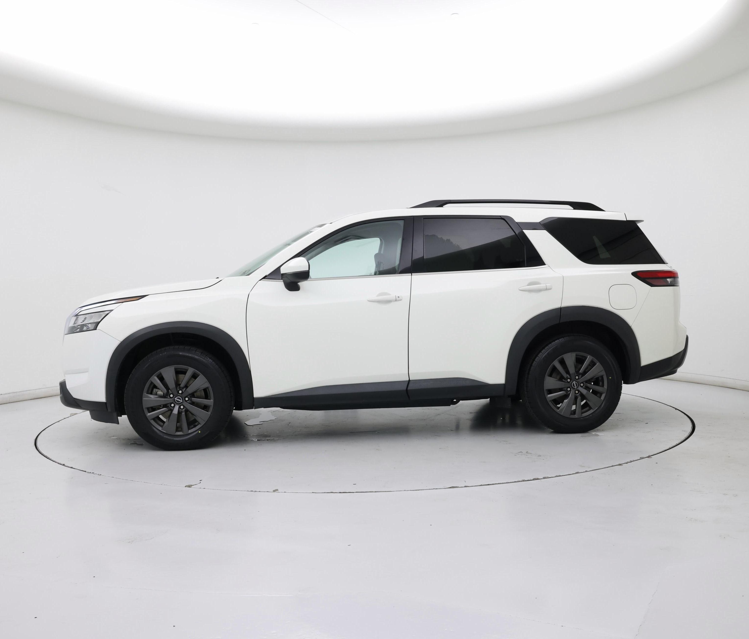 Thumbnail: 2022 Nissan Pathfinder - 3