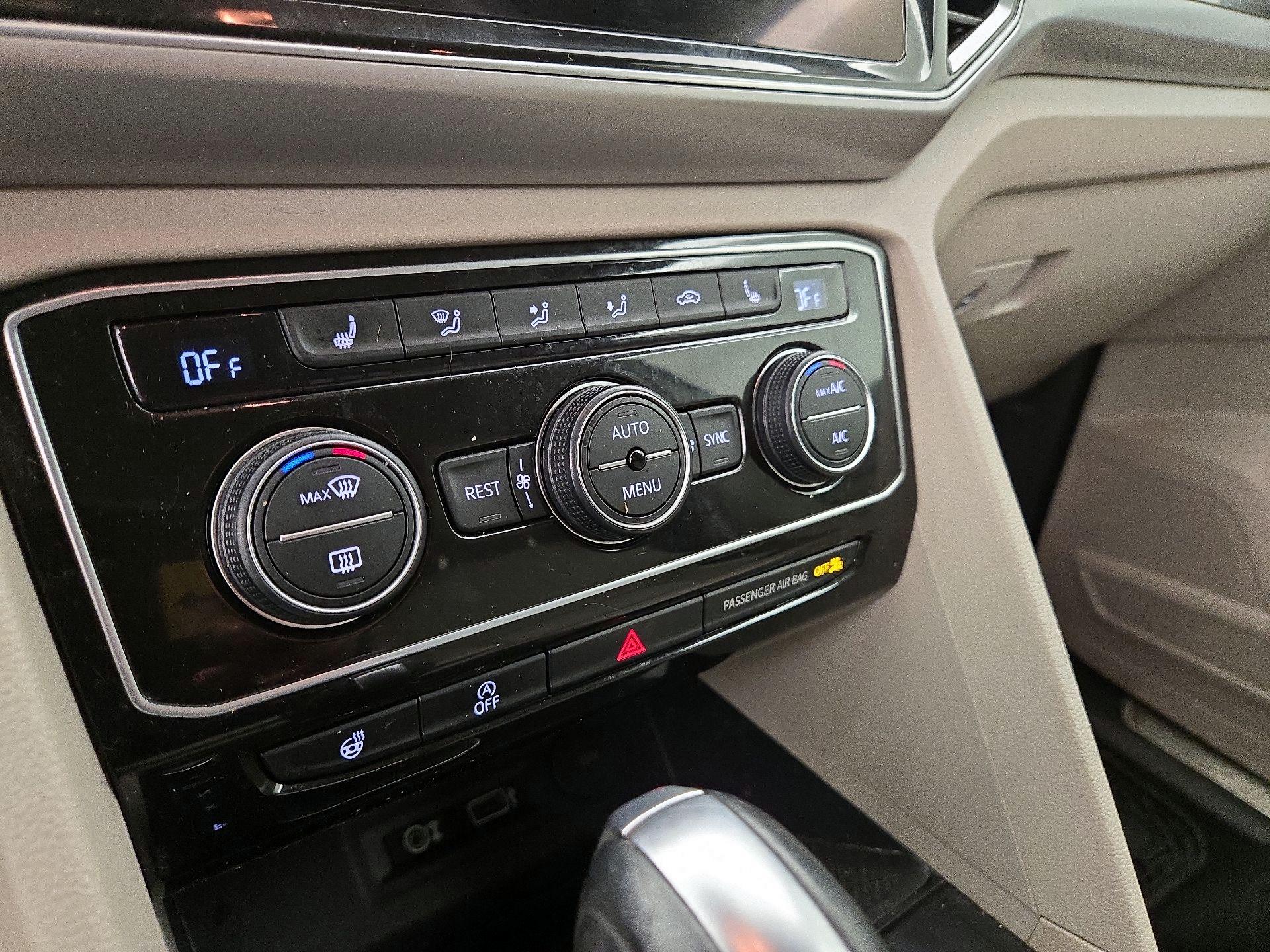Thumbnail: 2019 Volkswagen Atlas - 17