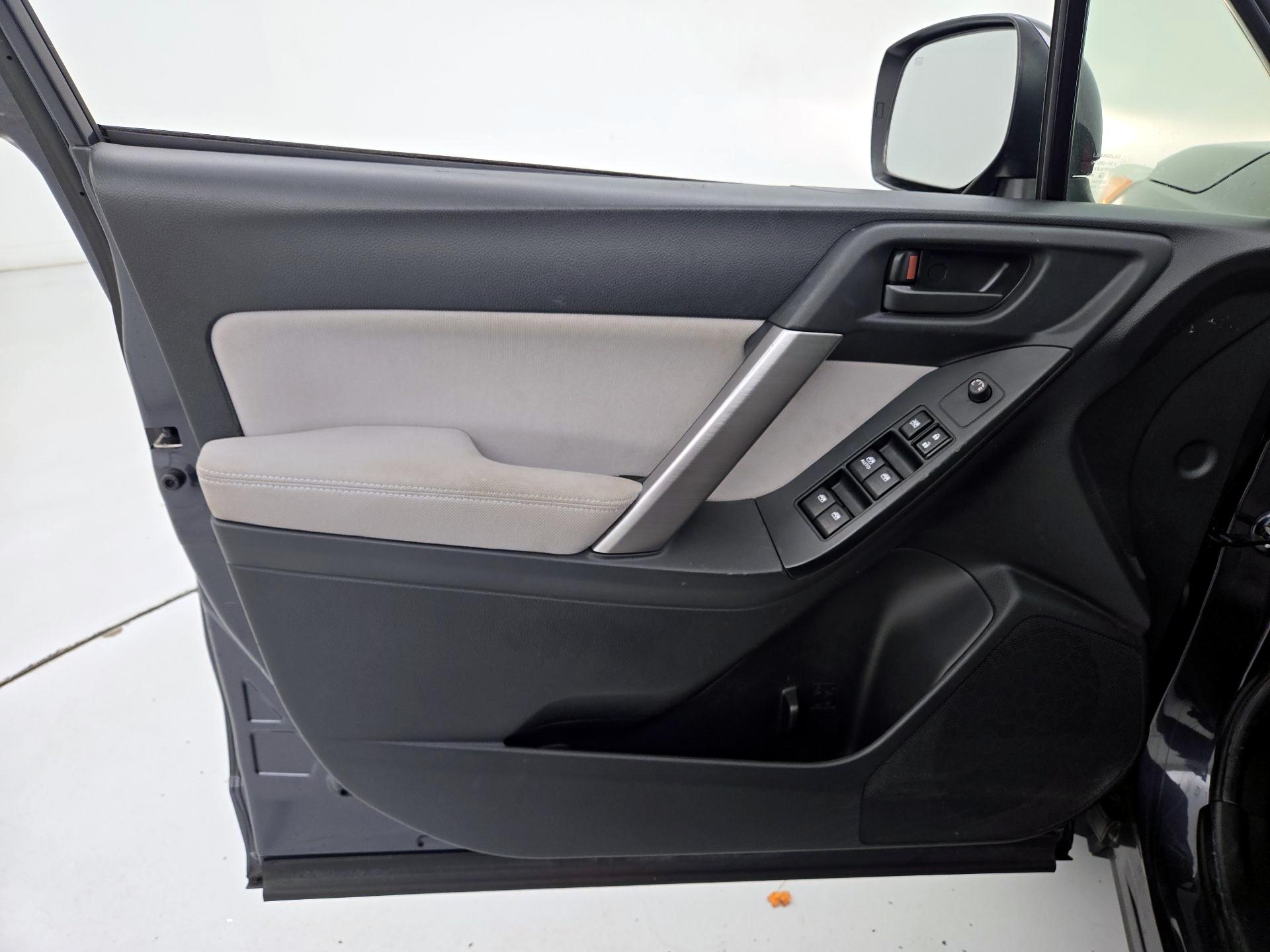 Thumbnail: 2015 Subaru Forester - 12
