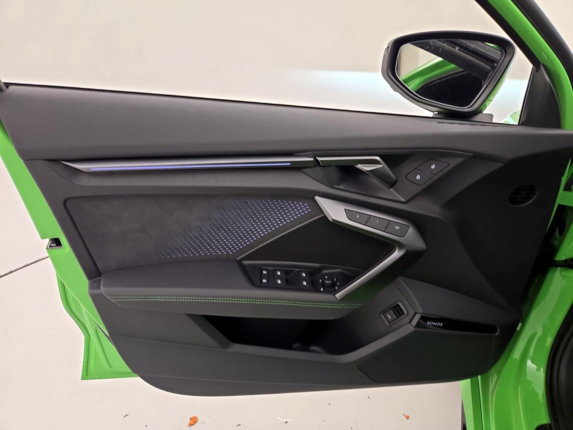 Thumbnail: 2025 Audi RS 3 - 12