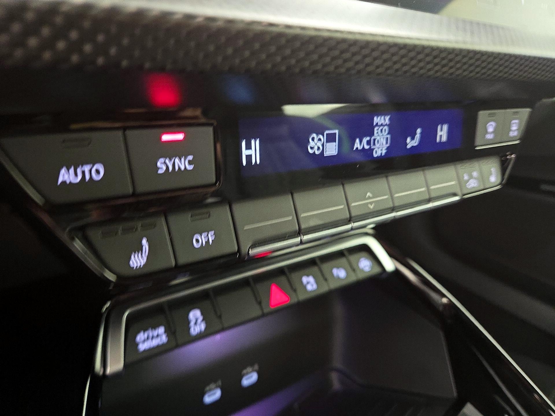 Thumbnail: 2025 Audi RS 3 - 16