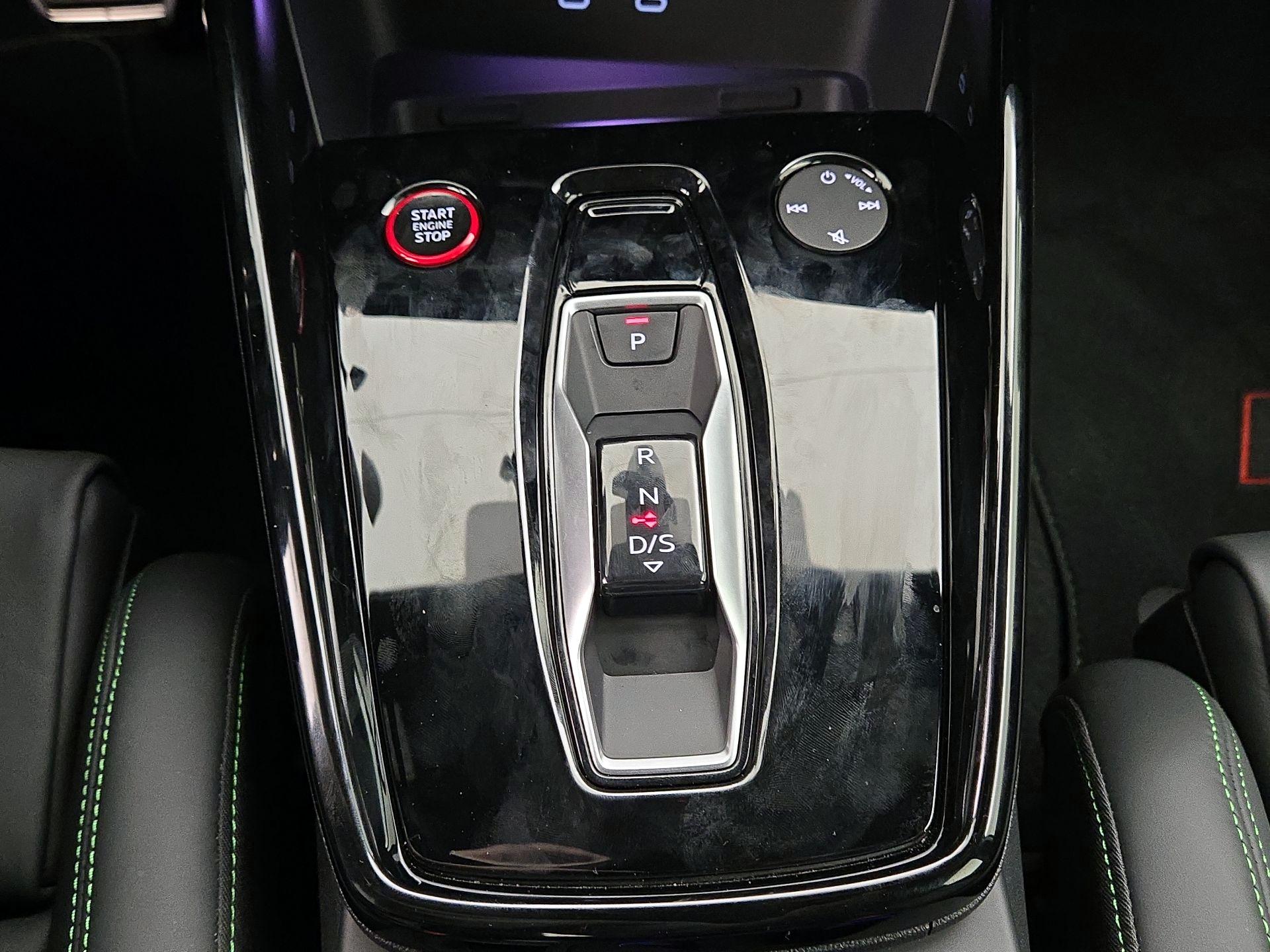 Thumbnail: 2025 Audi RS 3 - 17