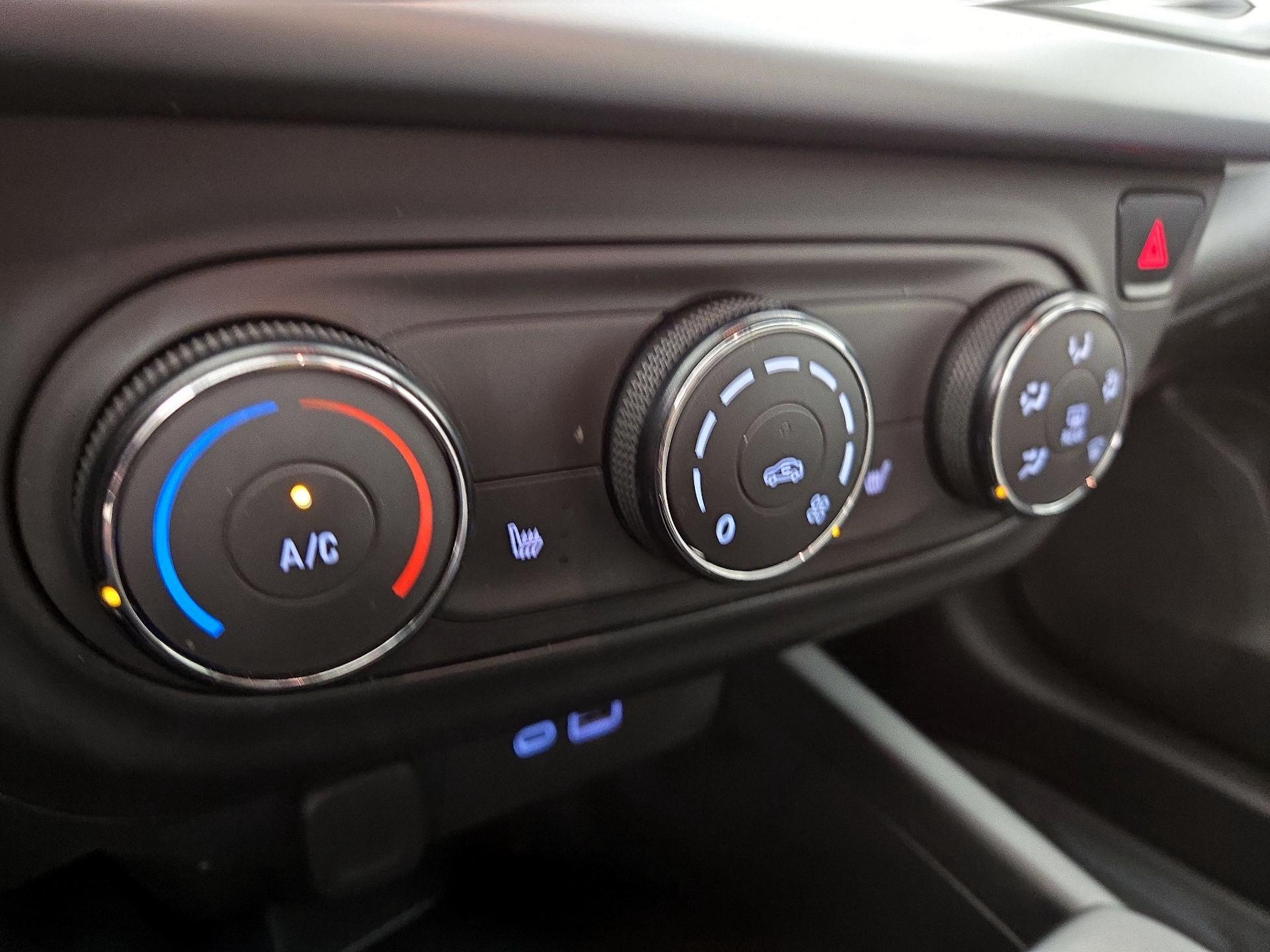 Thumbnail: 2024 Chevrolet Trax - 16