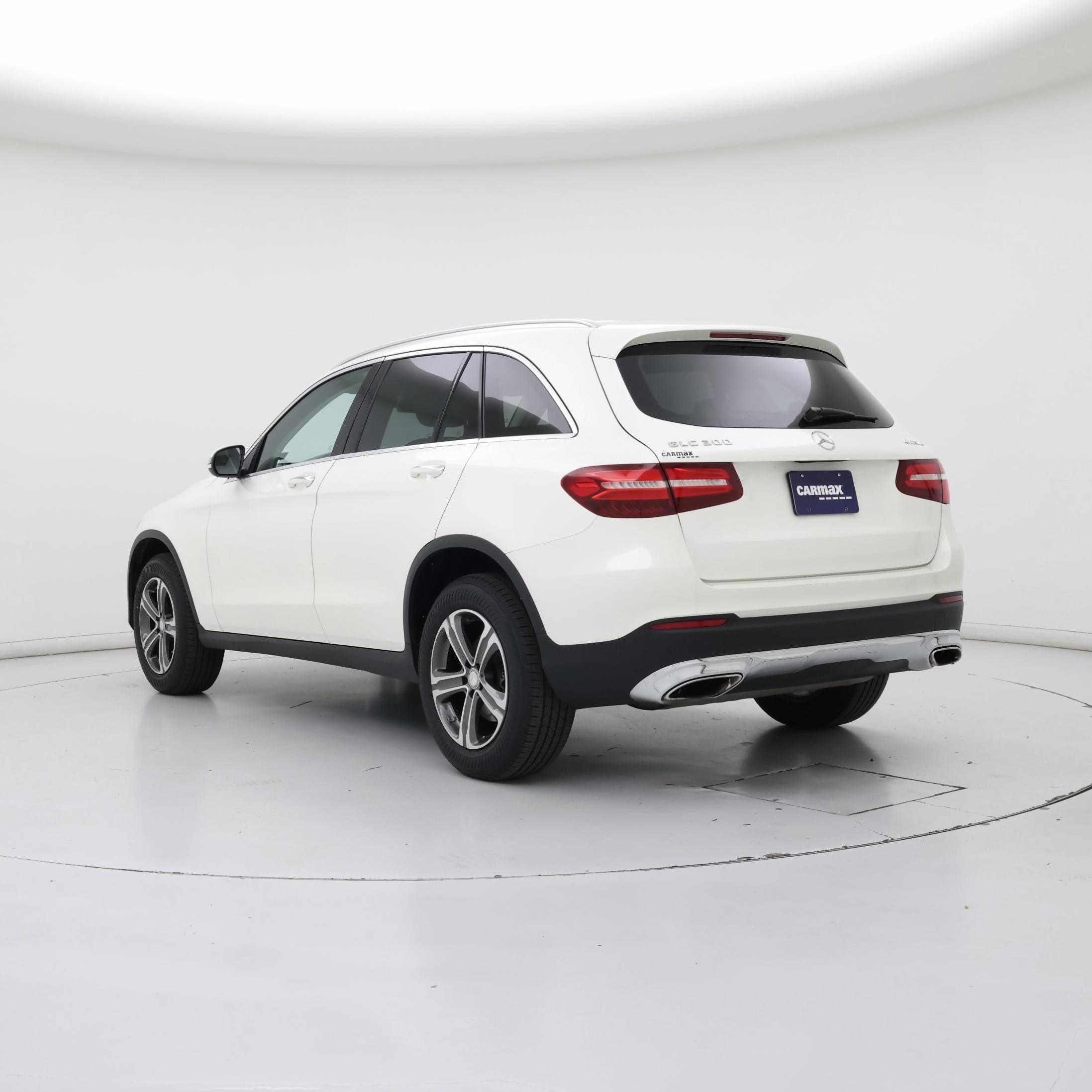 Thumbnail: 2016 Mercedes-Benz GLC - 2