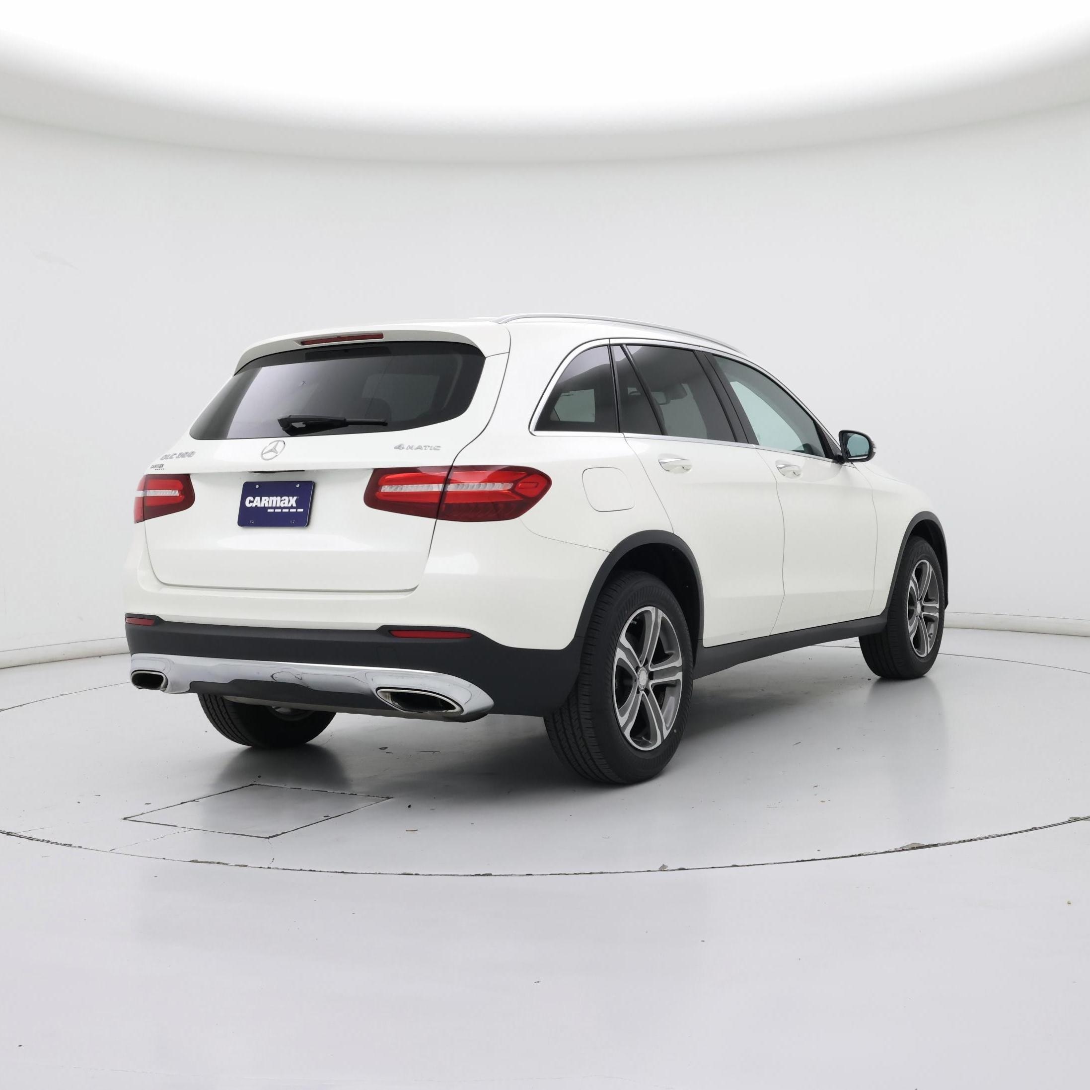 Thumbnail: 2016 Mercedes-Benz GLC - 8