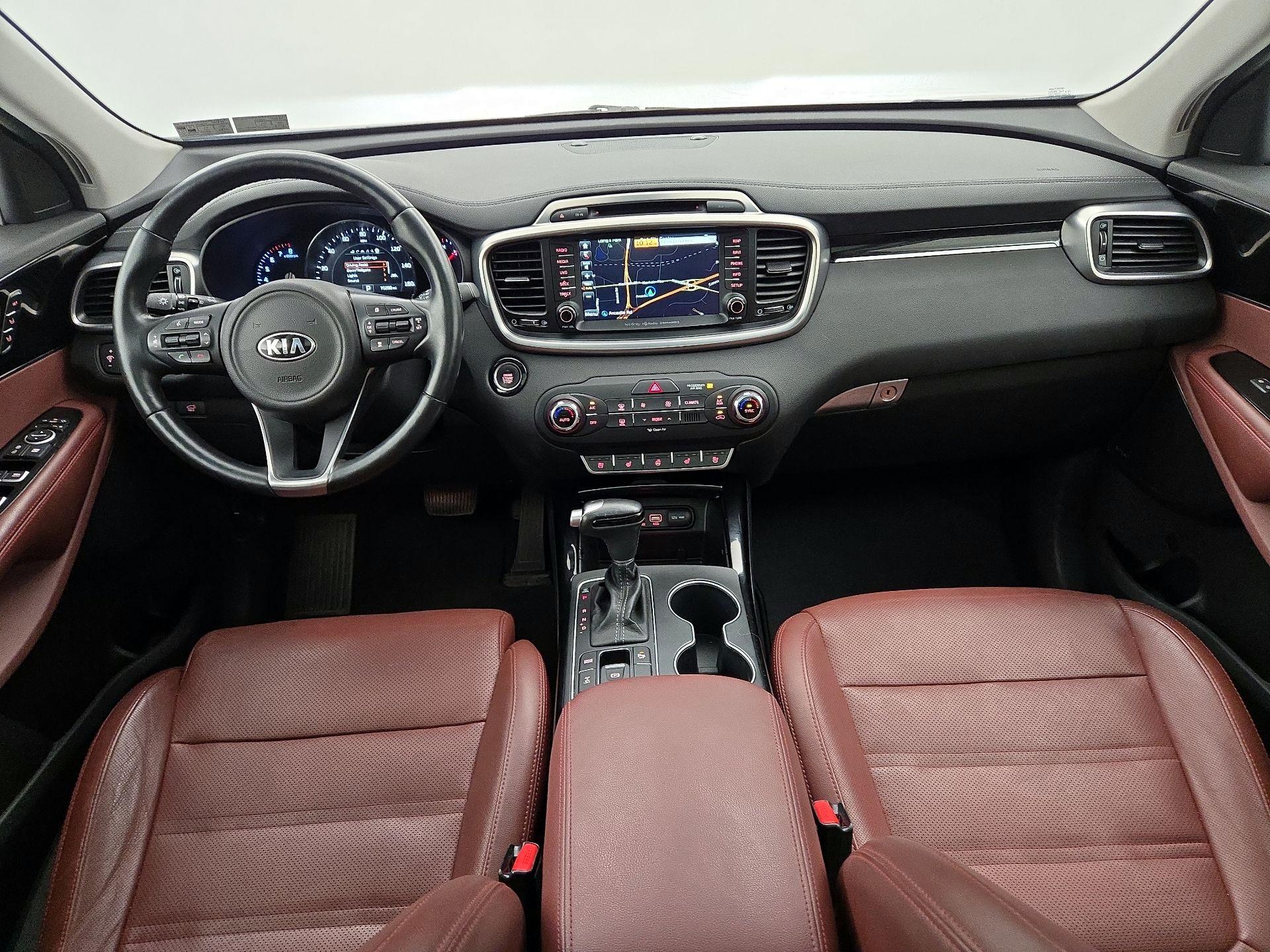 Thumbnail: 2017 Kia Sorento - 9