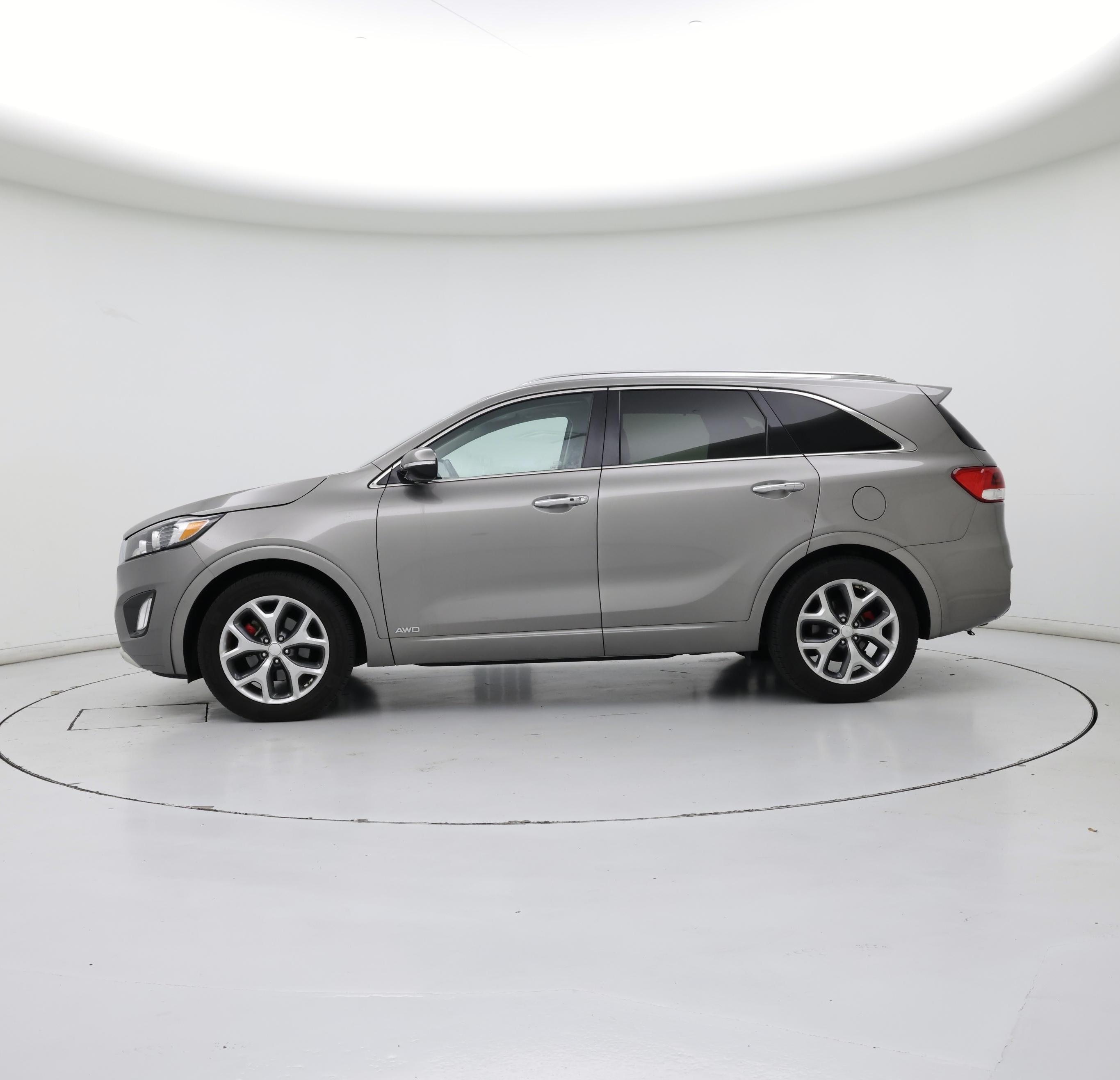 Thumbnail: 2017 Kia Sorento - 3