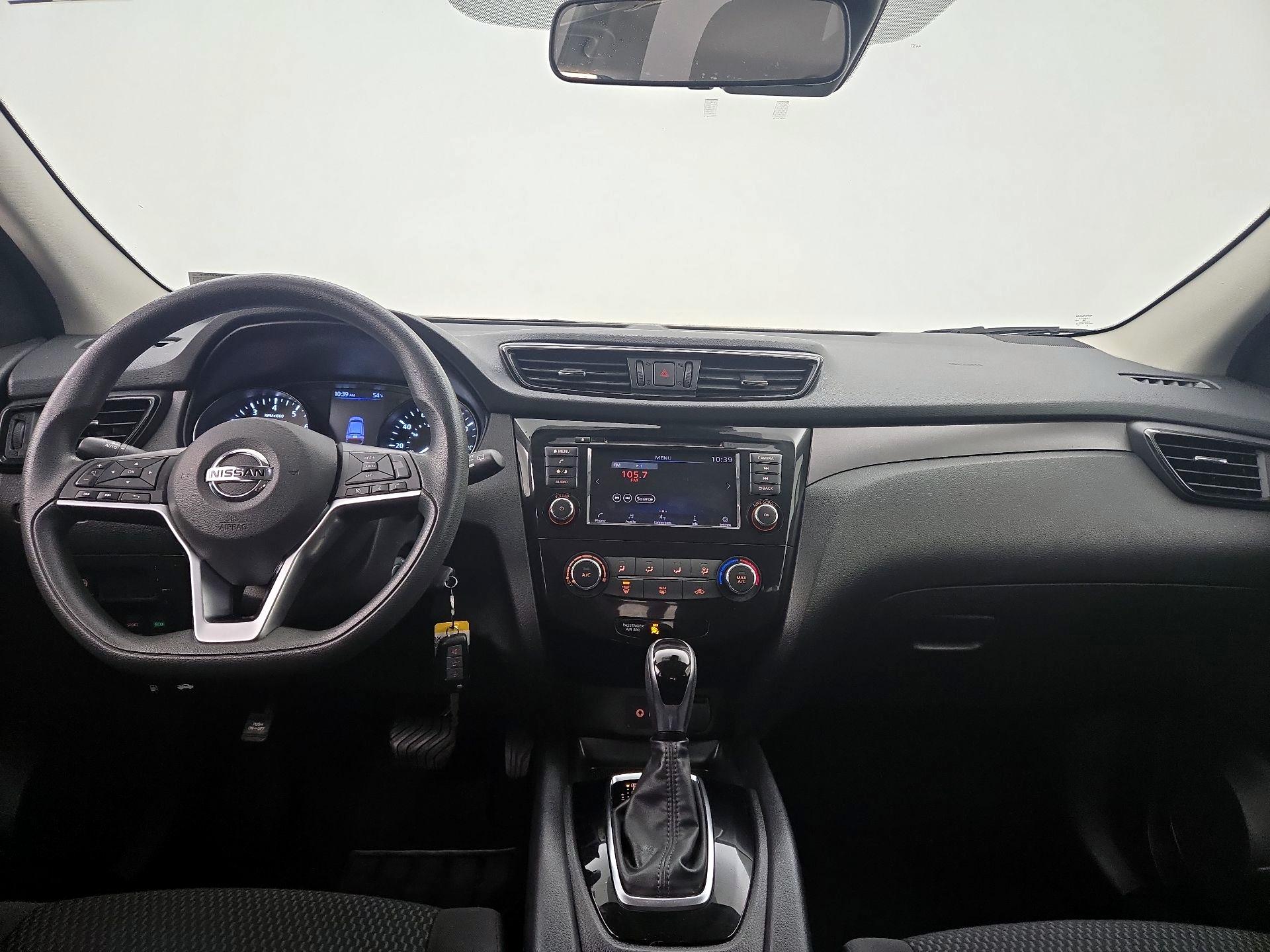 Thumbnail: 2020 Nissan Rogue Sport - 9