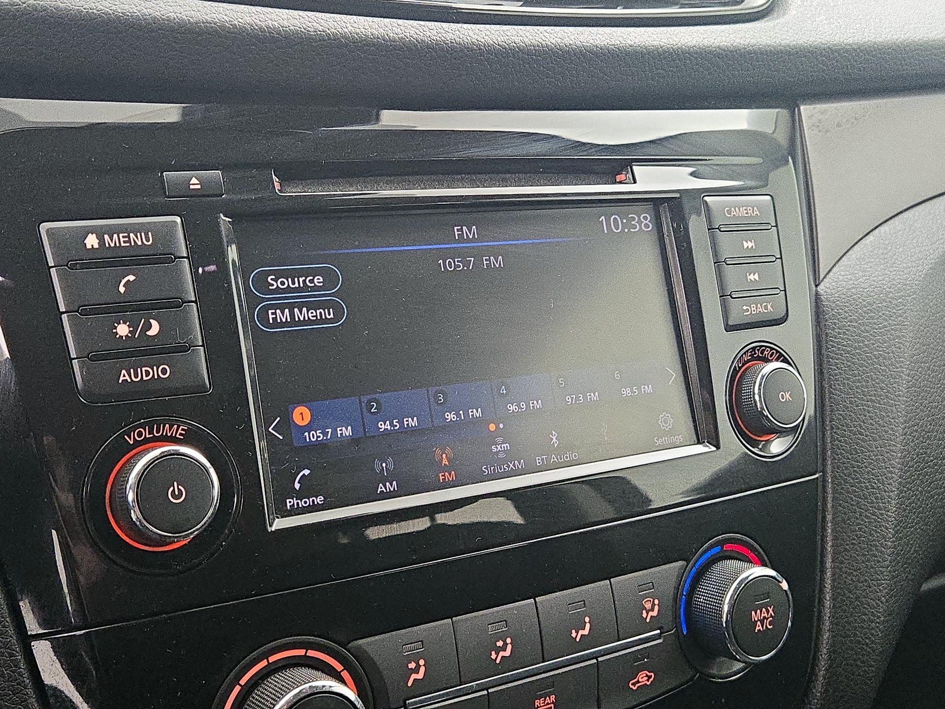 Thumbnail: 2020 Nissan Rogue Sport - 15