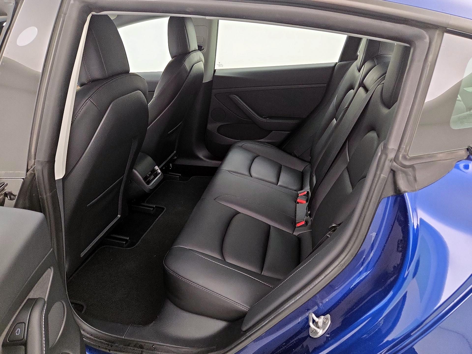 Thumbnail: 2022 Tesla Model 3 - 19