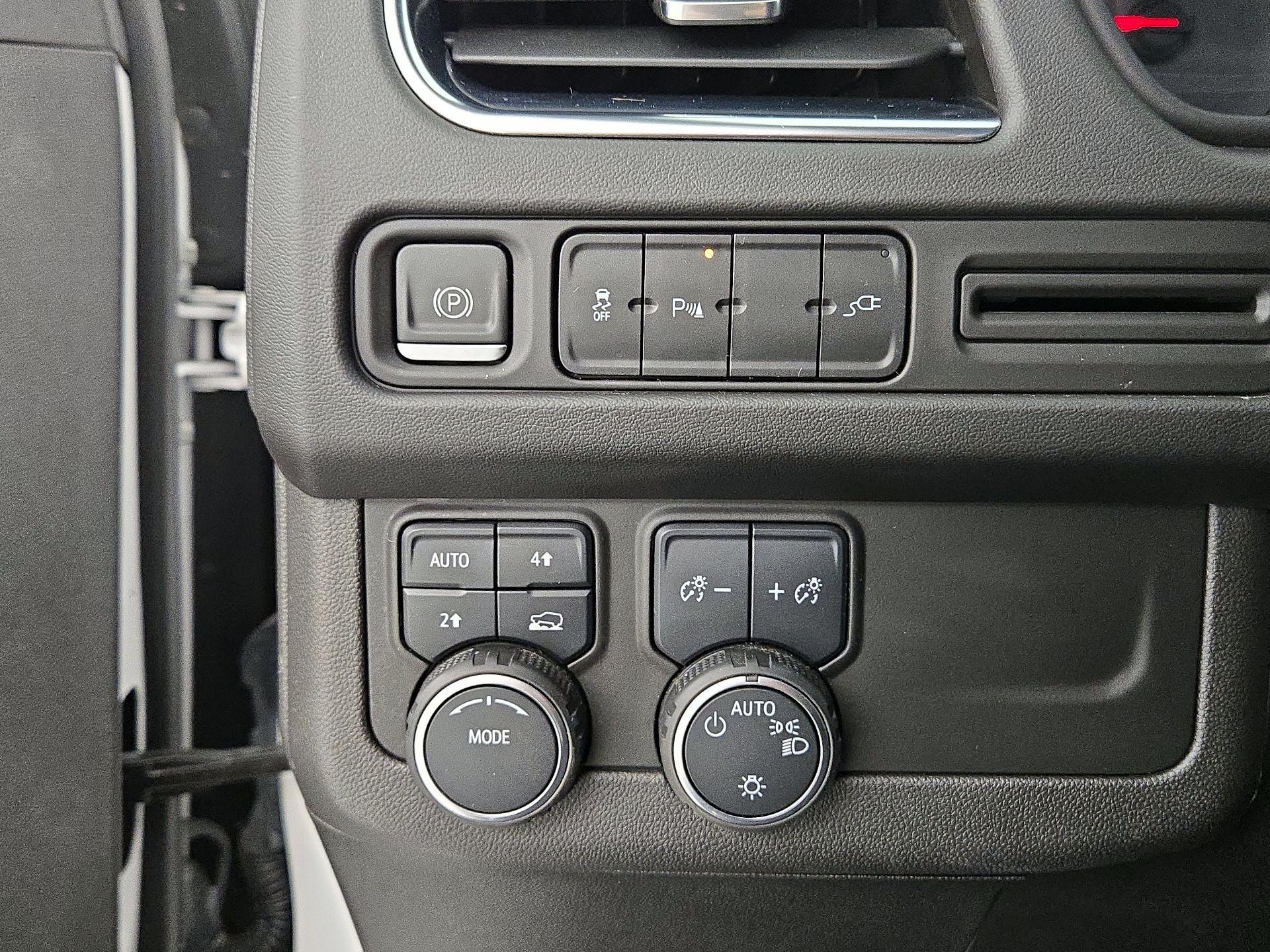 Thumbnail: 2021 Chevrolet Tahoe - 13