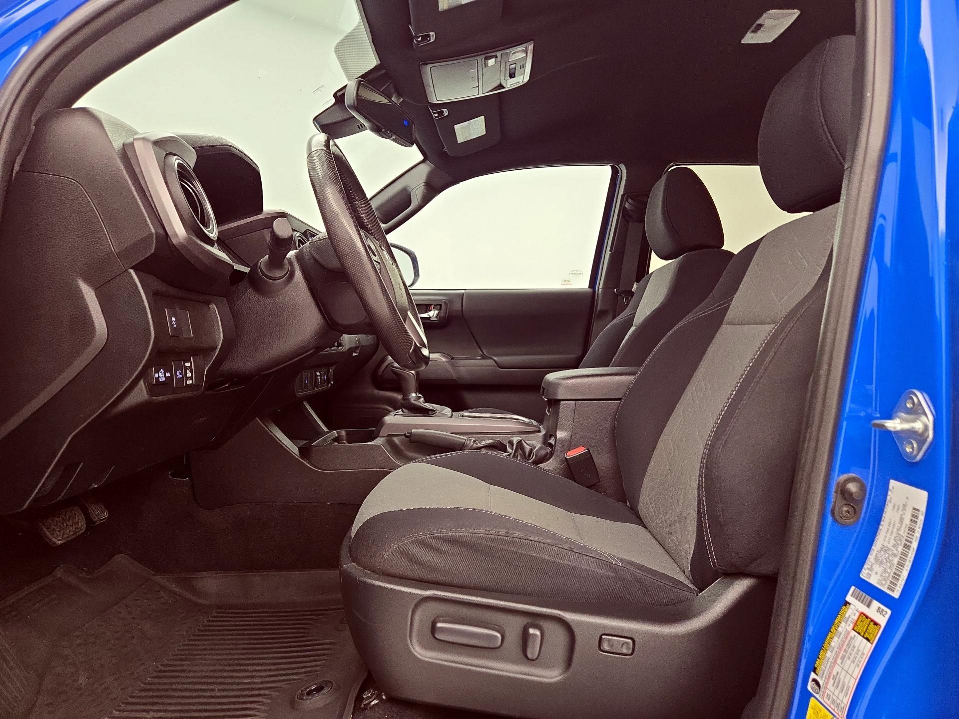 Thumbnail: 2021 Toyota Tacoma - 11