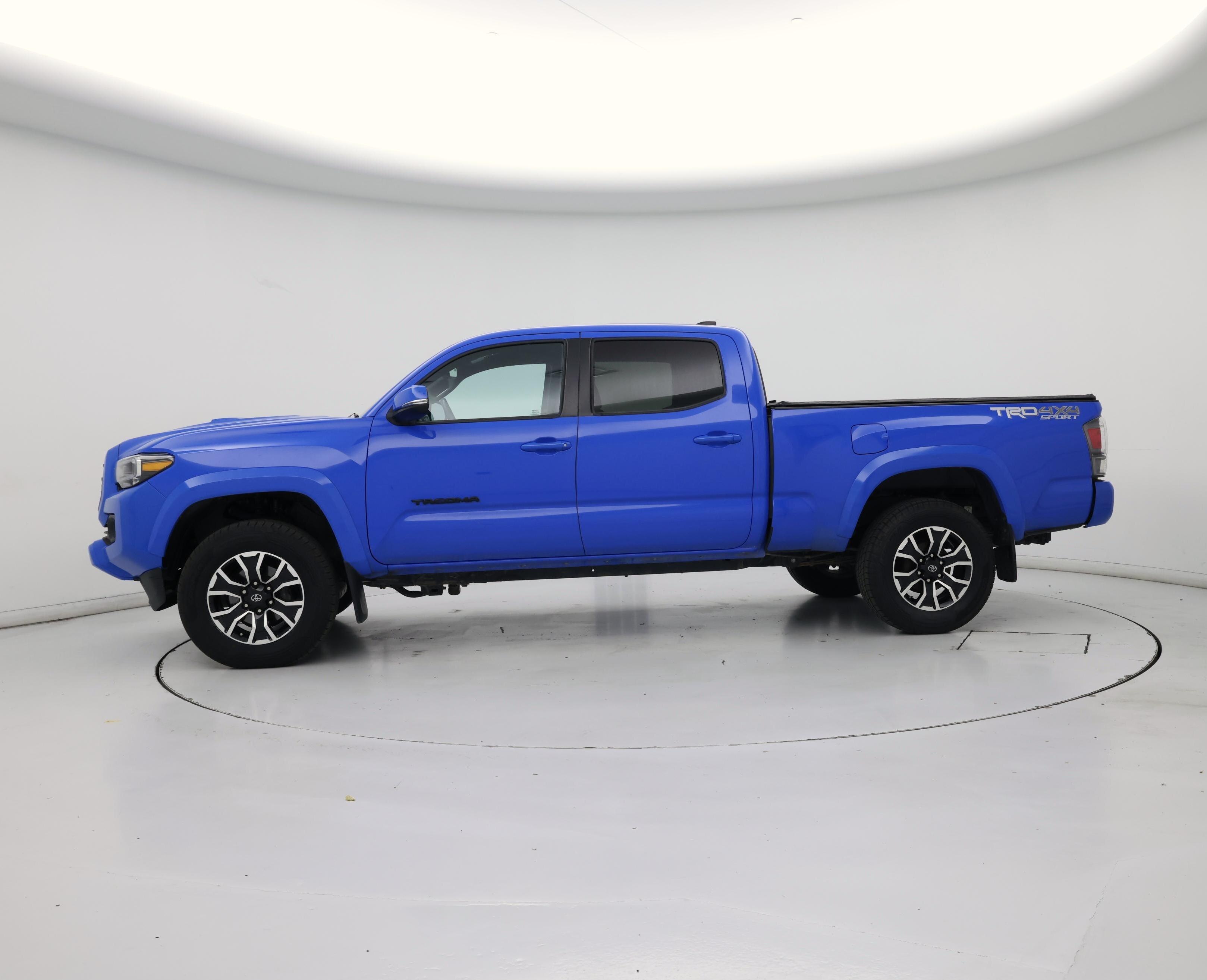 Thumbnail: 2021 Toyota Tacoma - 3