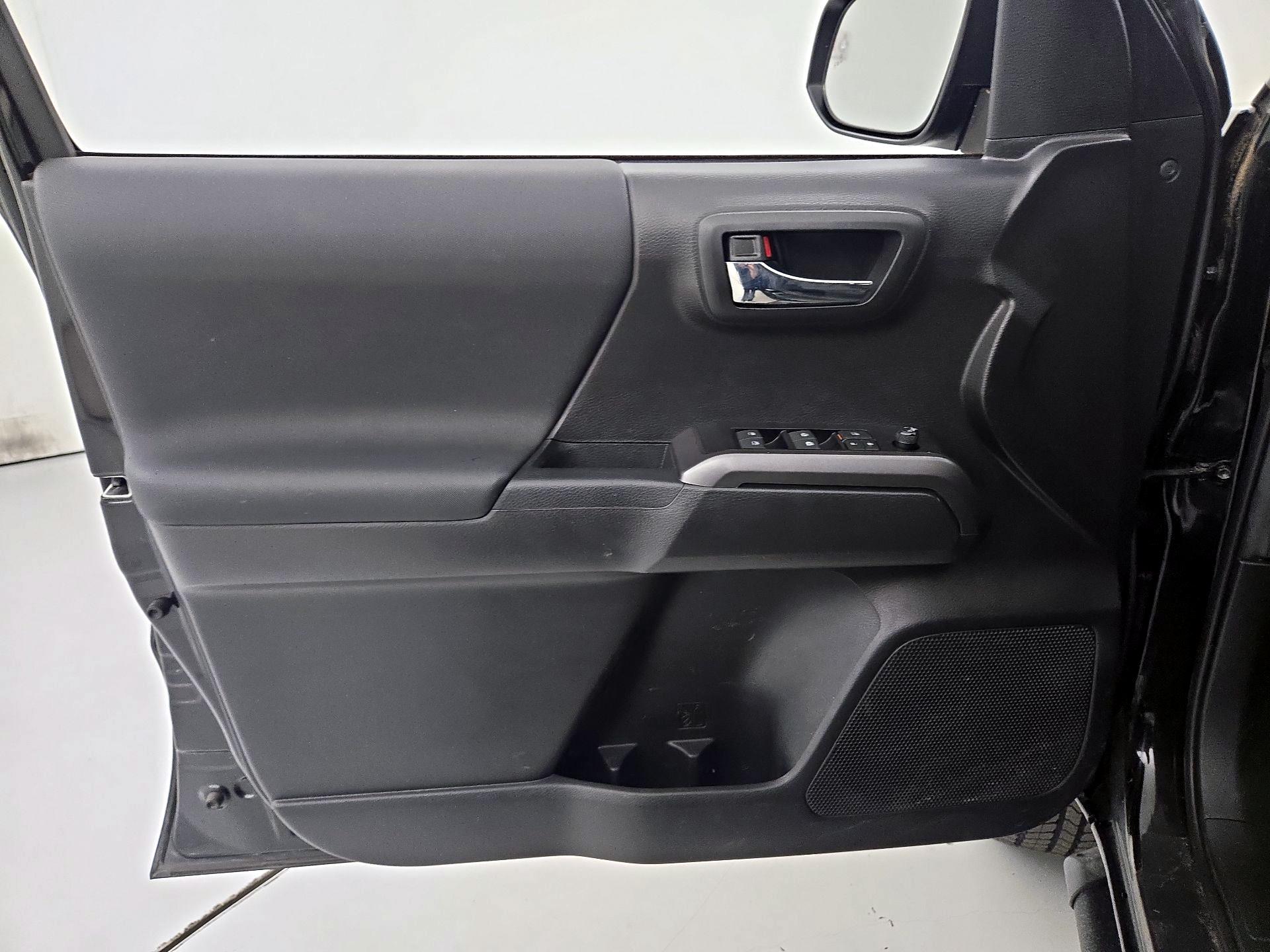 Thumbnail: 2023 Toyota Tacoma - 12