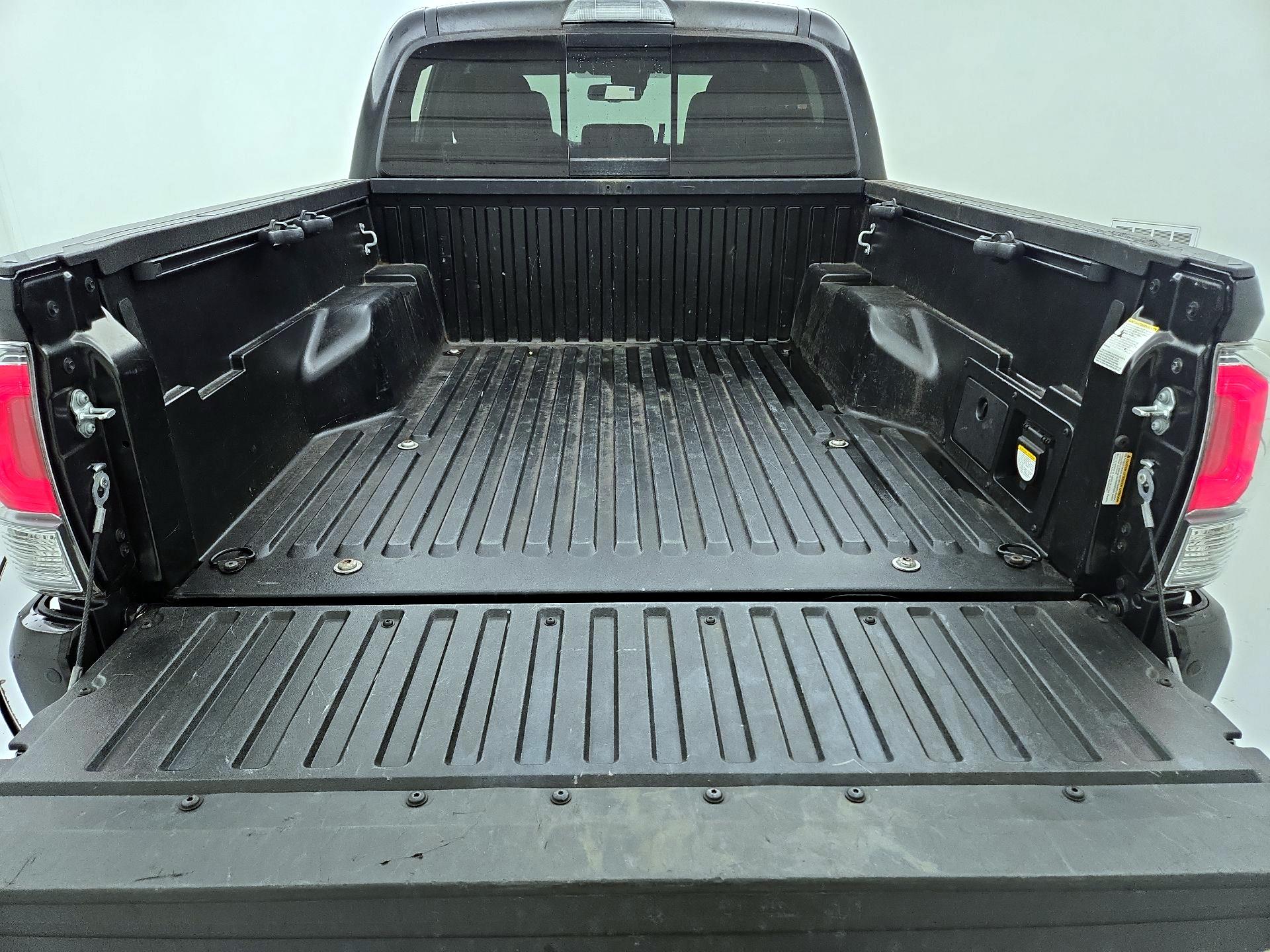 Thumbnail: 2023 Toyota Tacoma - 20