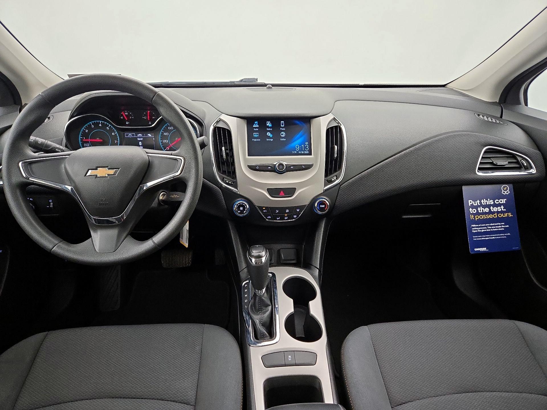 Thumbnail: 2018 Chevrolet Cruze - 9