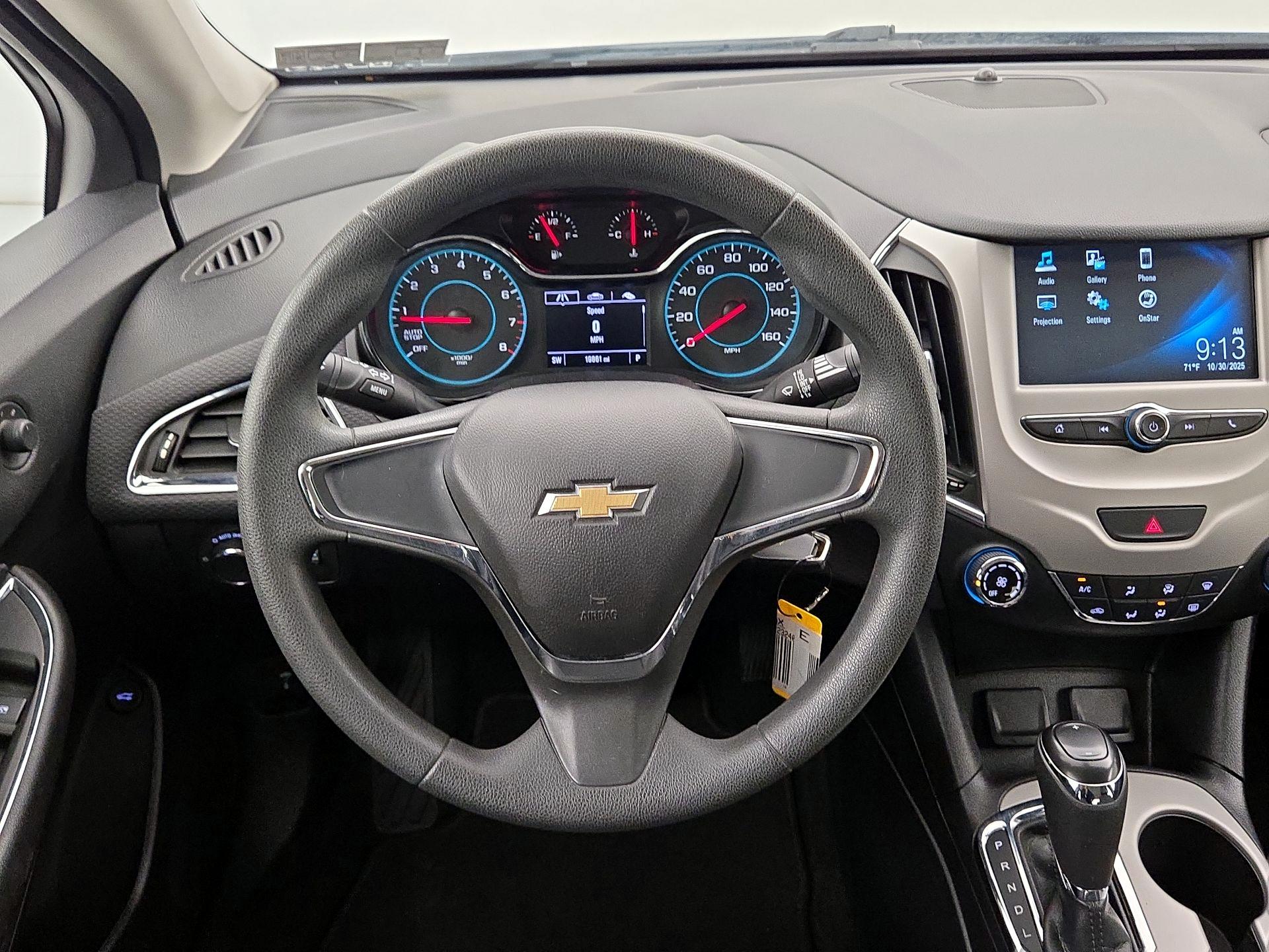 Thumbnail: 2018 Chevrolet Cruze - 10